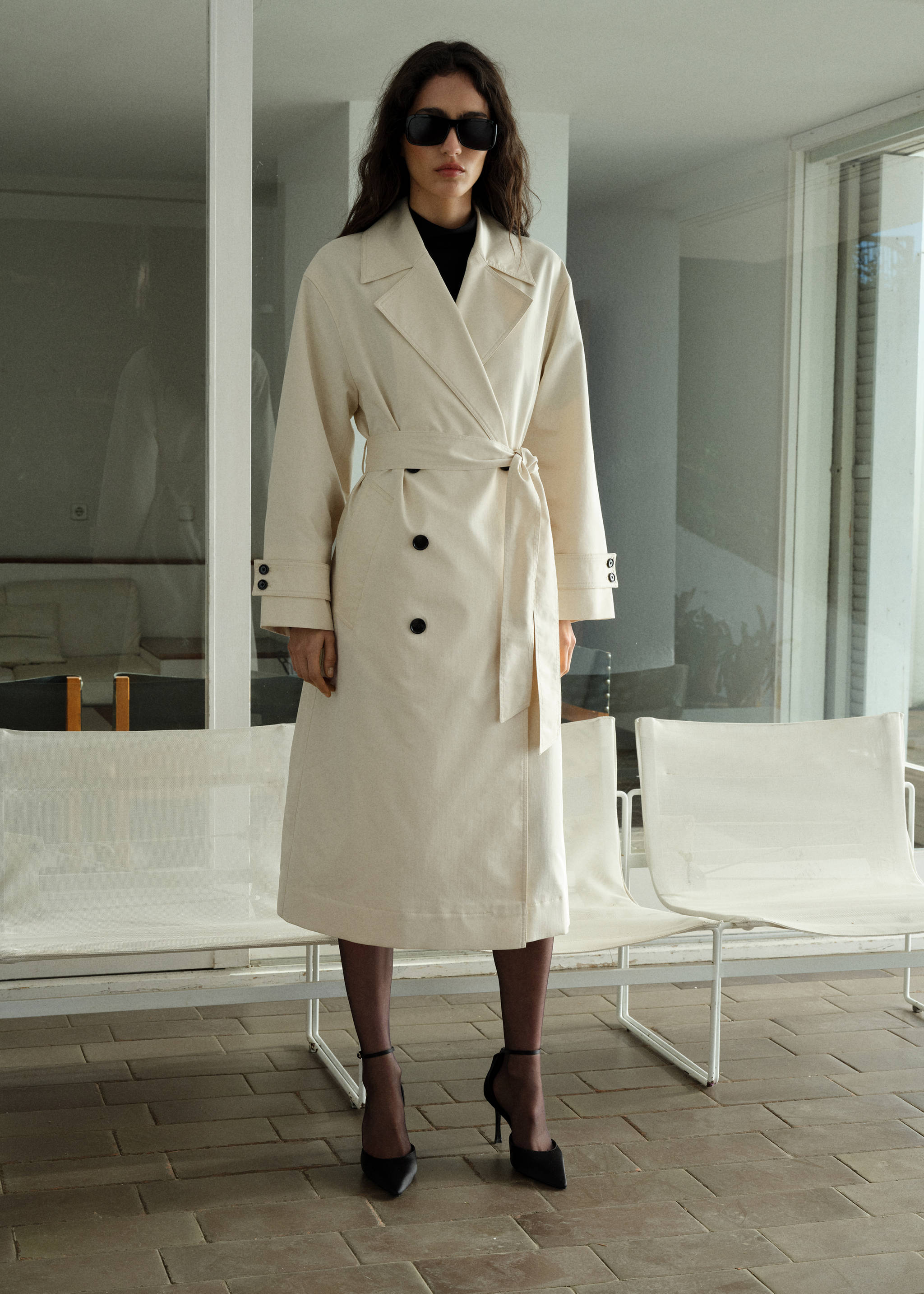 Long oversized double-breasted trench coat - General plane