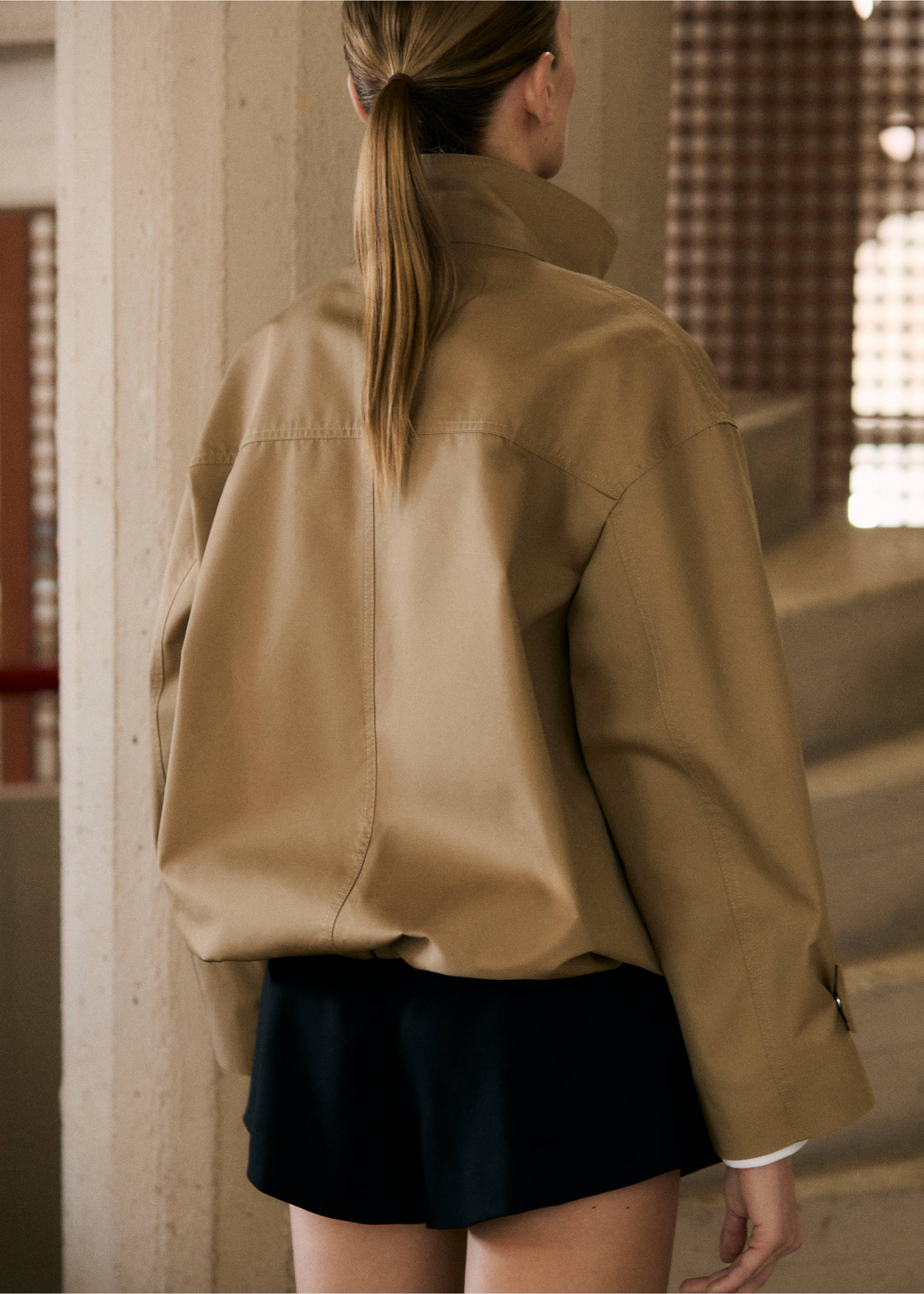 Cotton barn jacket with gathered hem - Reverse of the article, Medium Brown. Ref: 87054079-00.