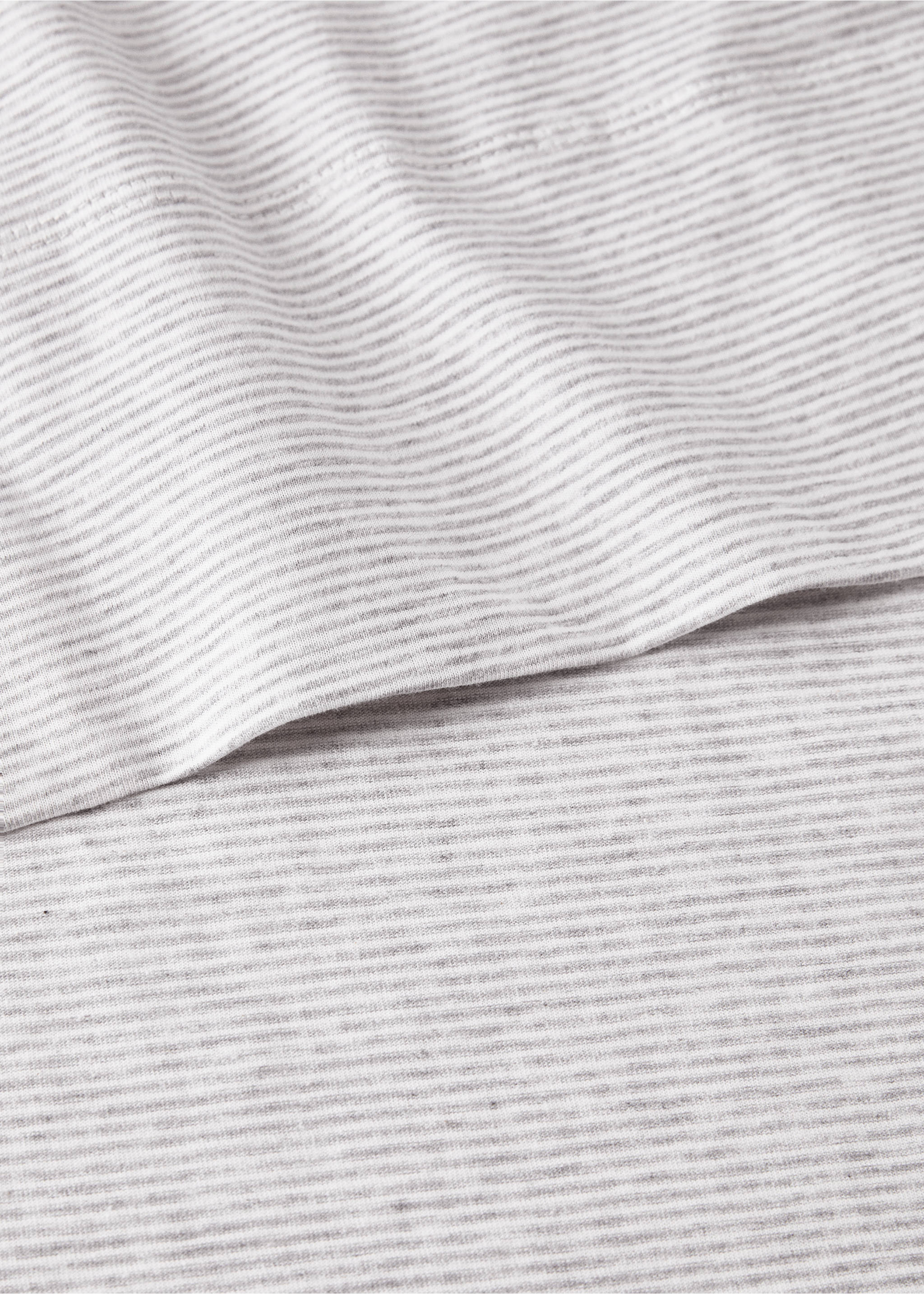 Llençol de sobre infantil cotó ratlles llit 90cm - Detall de l'article 1, Gris. Ref: 87054084-00.