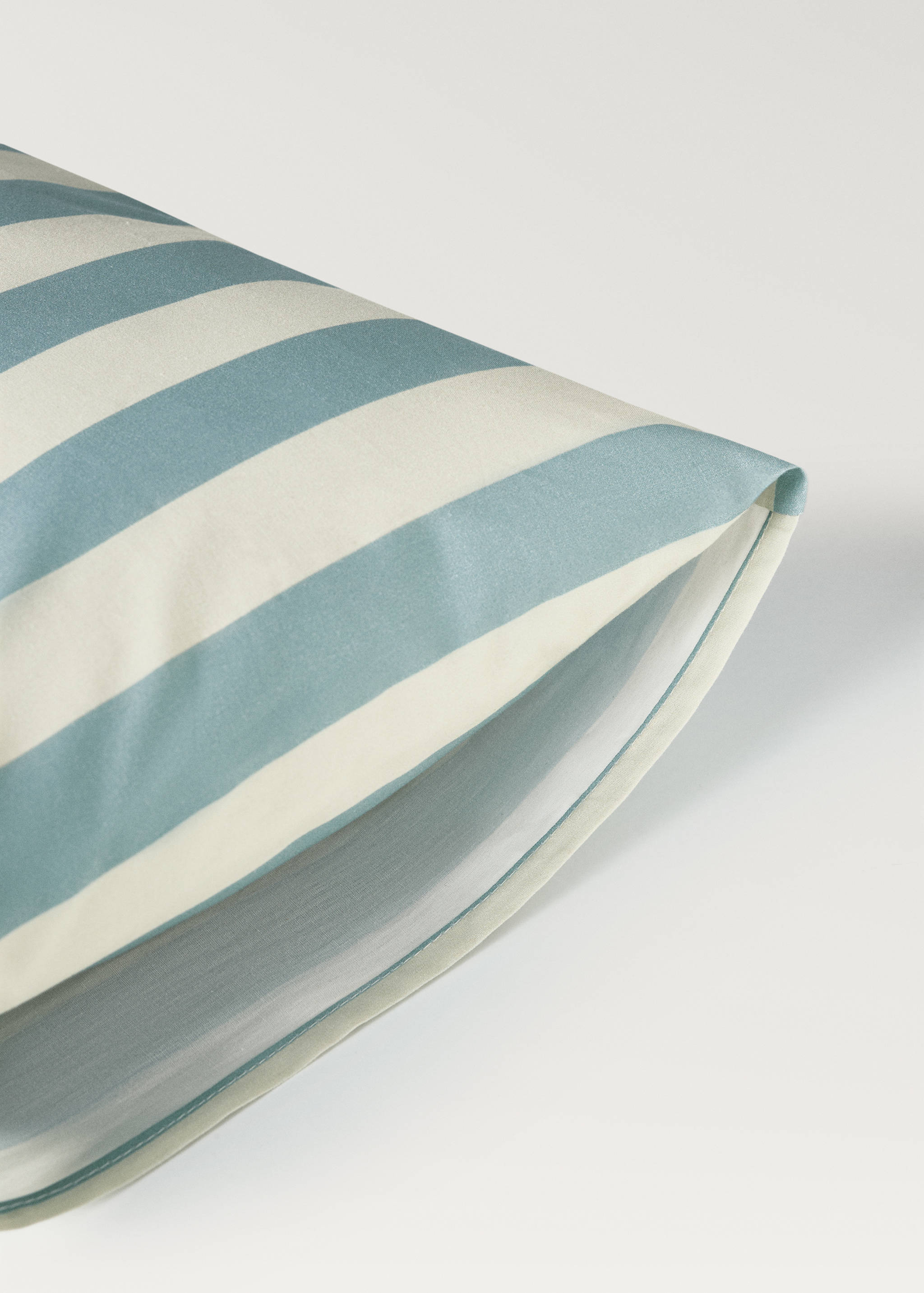 Cotton percale thick-striped children's pillowcase 30x50 cm - Details of the article 2