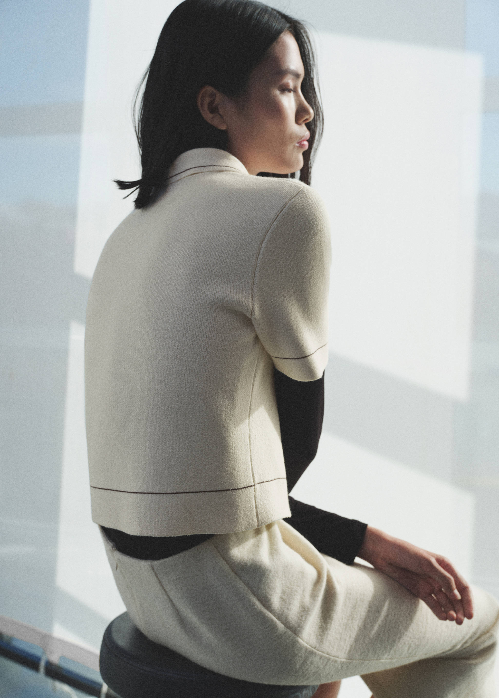 Cropped cardigan with contrasting trim - Details of the article 2