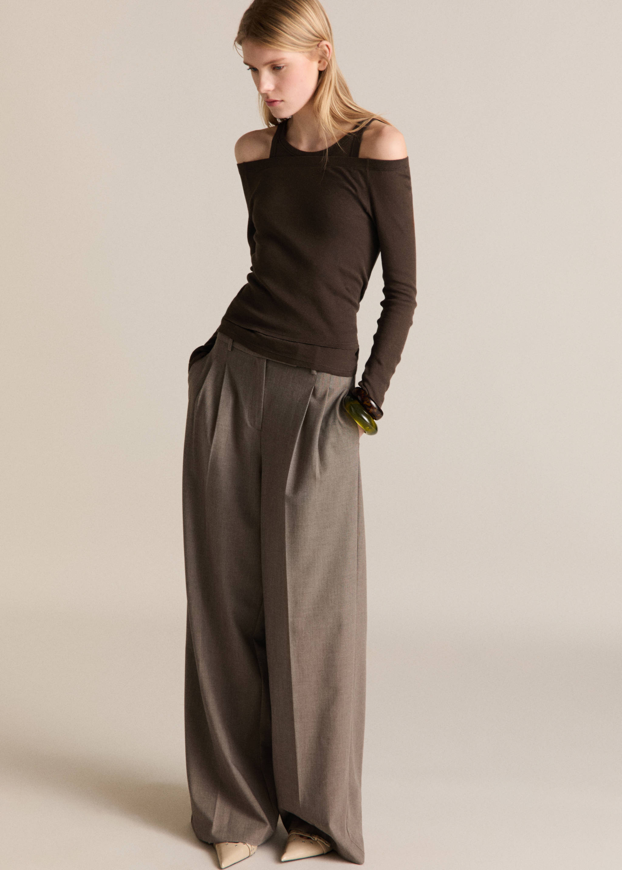 Contrasting cotton-blend T-shirt - Details of the article 2