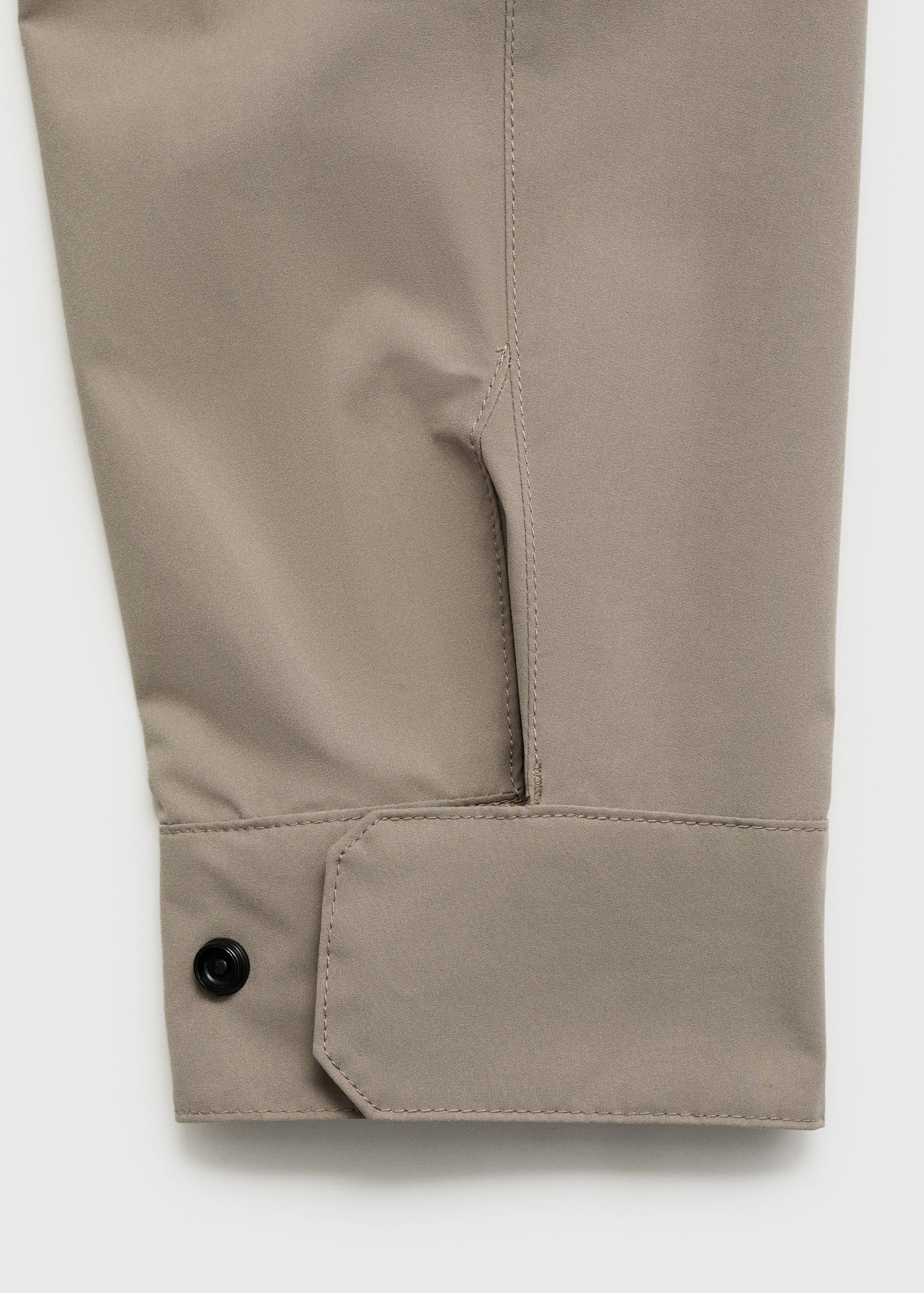 Veste imperméable à poches - Détail de l'article 8