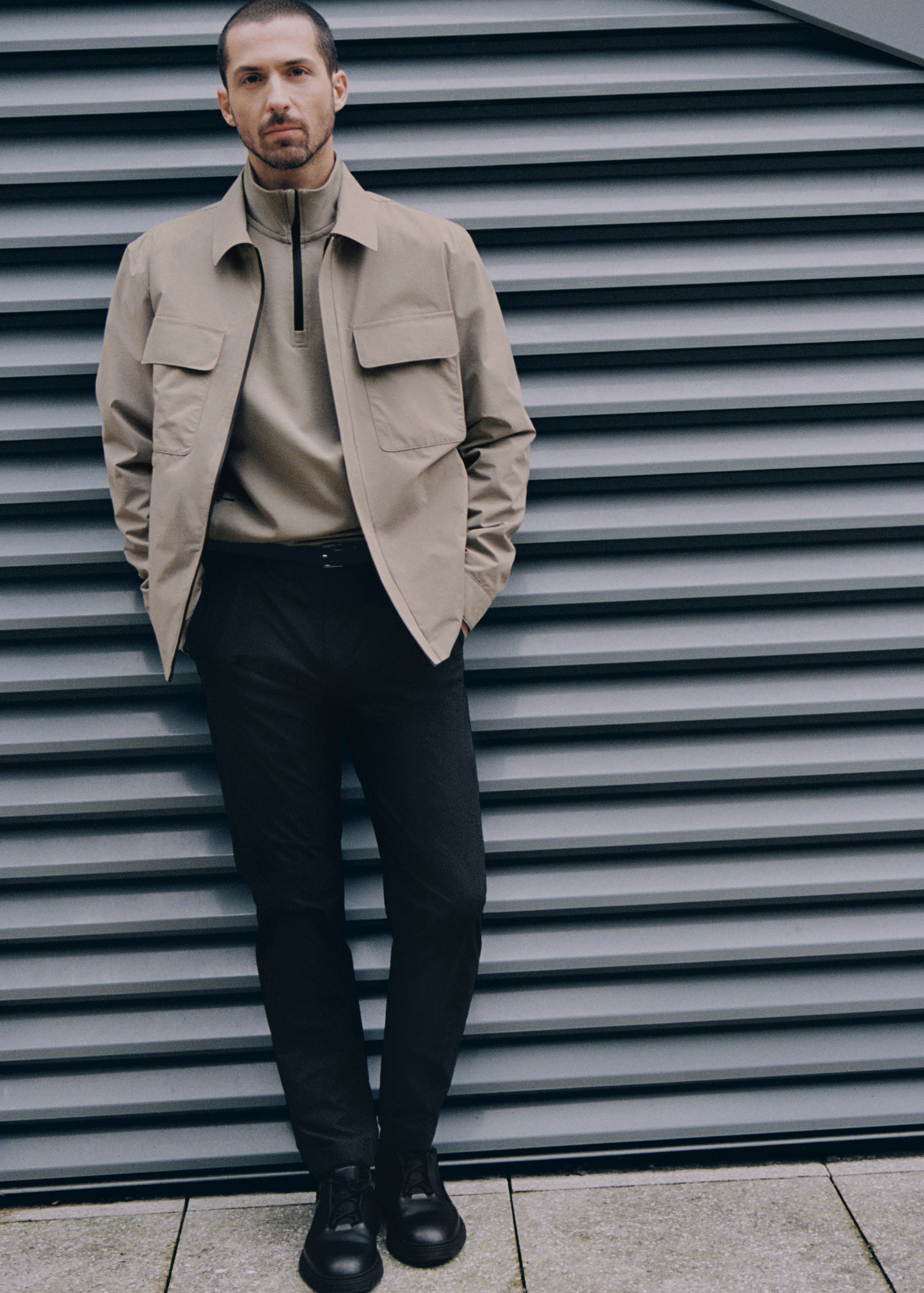 Veste imperméable à poches - Détail de l'article 5