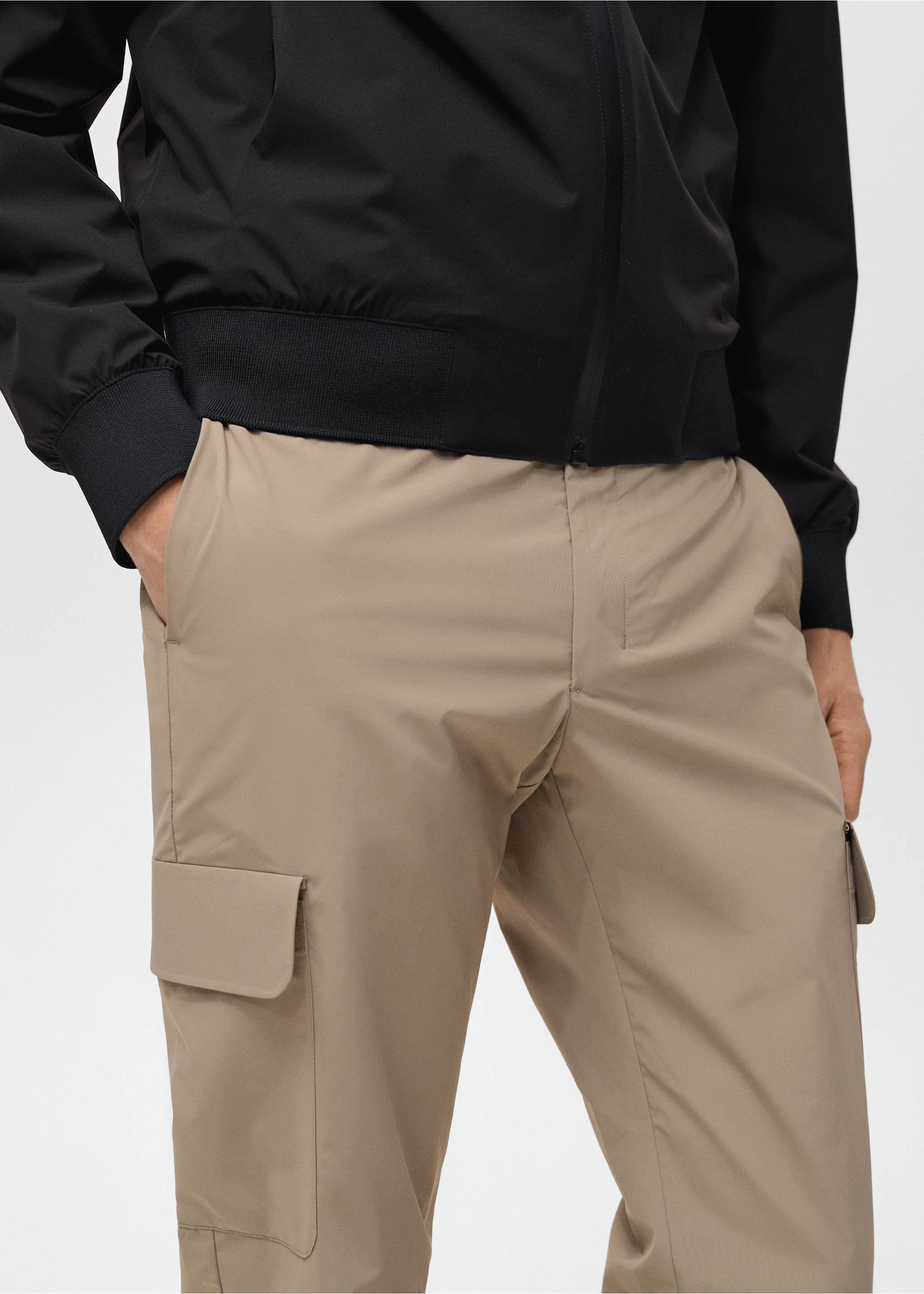 Pantalón cargo termorregulador comfort stretch - Detalle del artículo 1, Marrón medio. Ref: 87054390-00.
