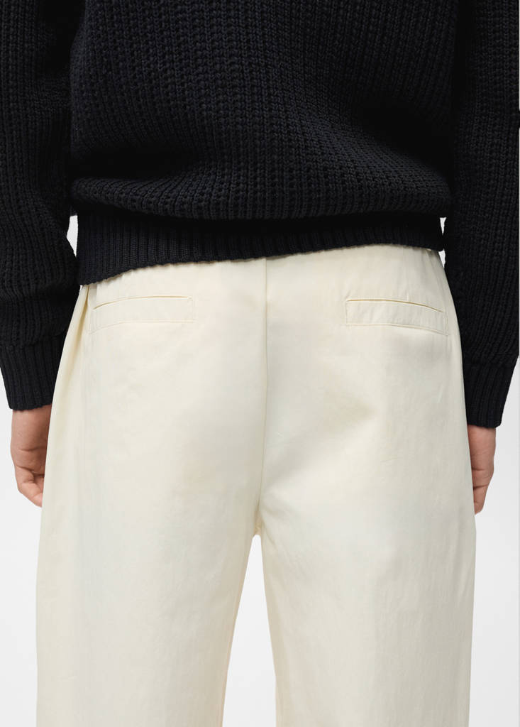 Relaxed-fit trousers with belt — Ecru