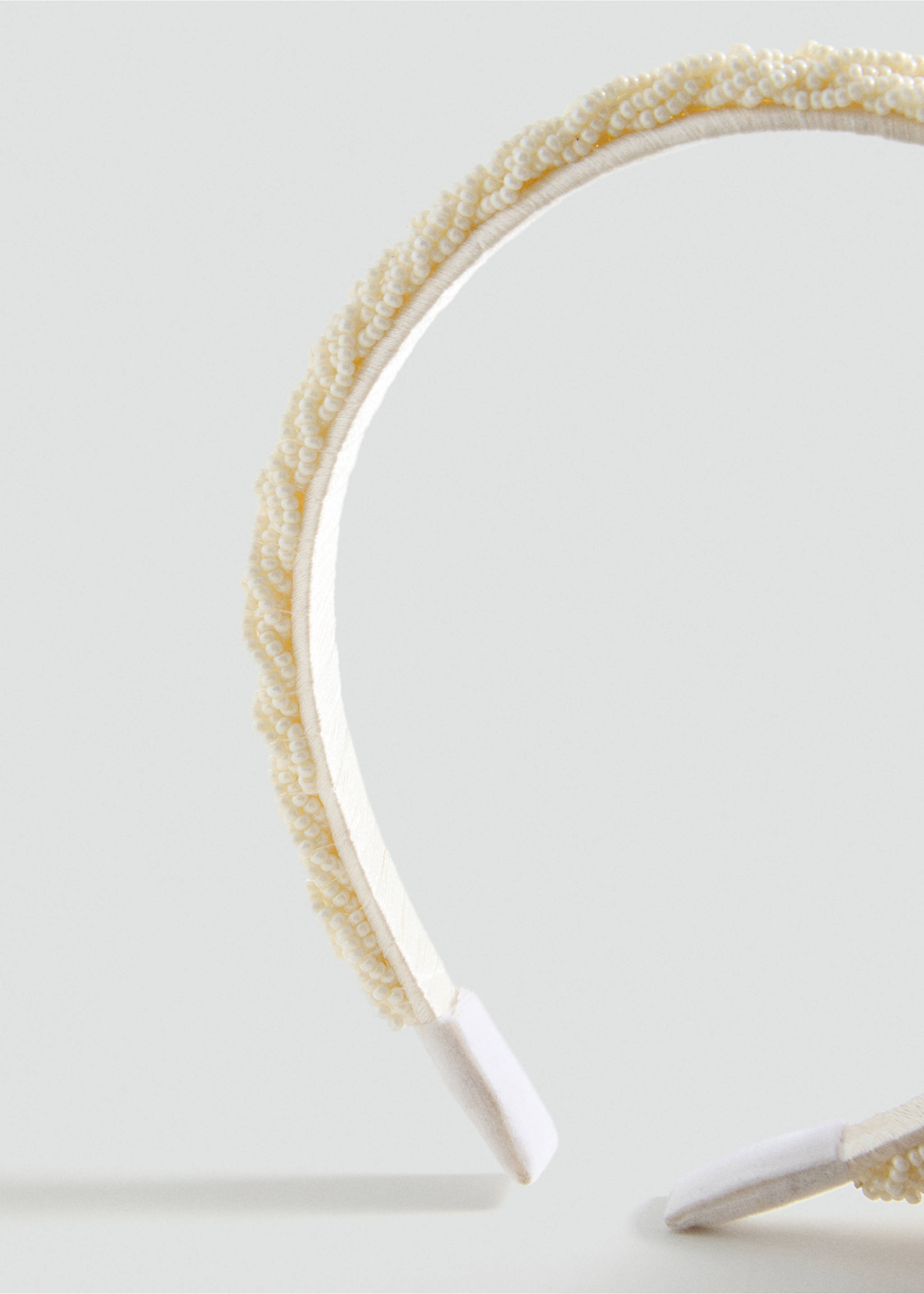 Braided hairband - Details of the article 1, Ecru. Ref: 87054400-00.