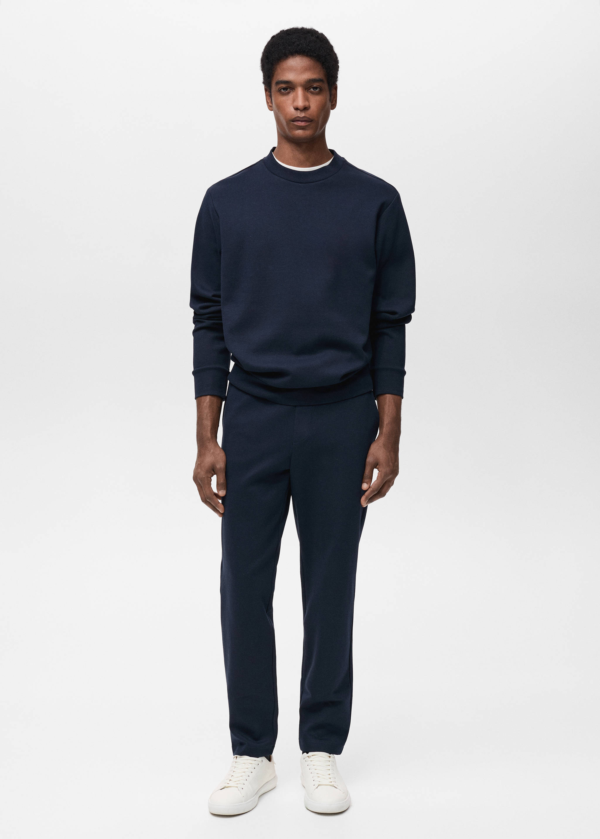 بلوزة قطنية بقصّة منتظمة - رؤية عامة