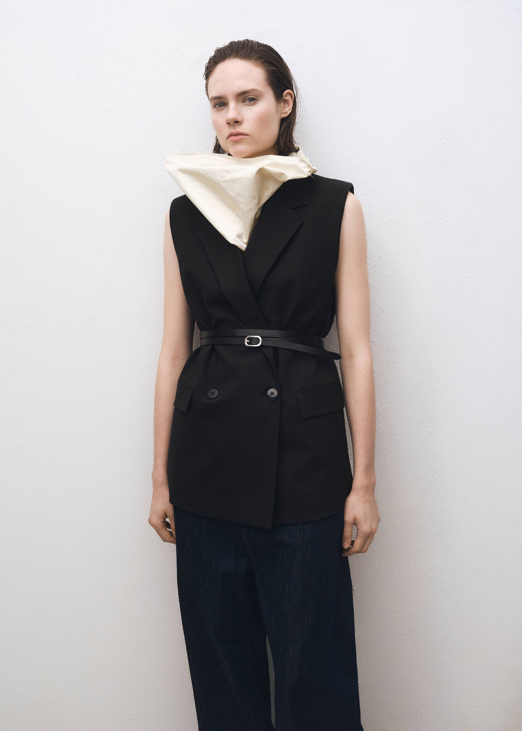 Wool-blend waistcoat with lapels - Medium plane