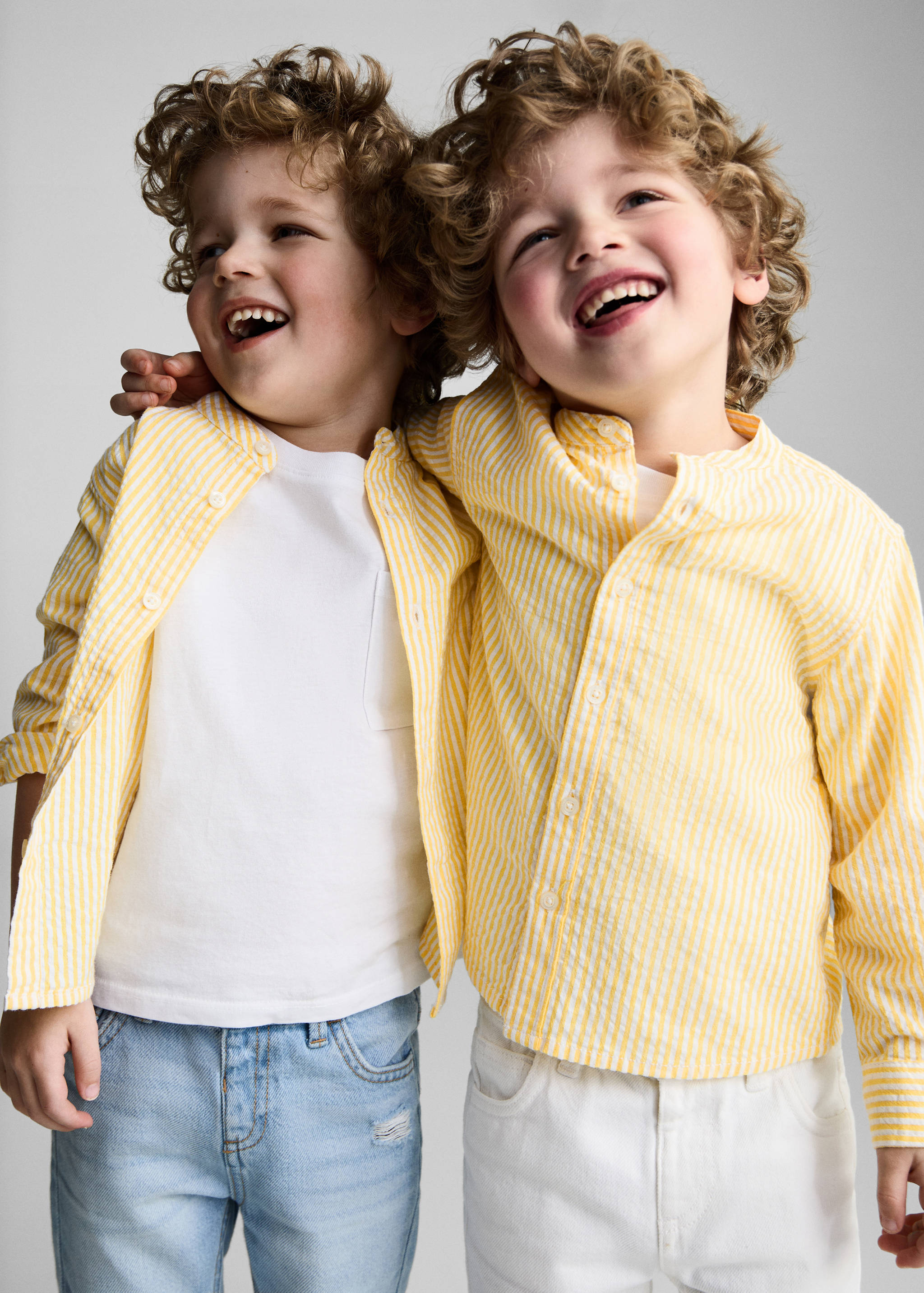 Fine-stripe shirt - Details of the article 2