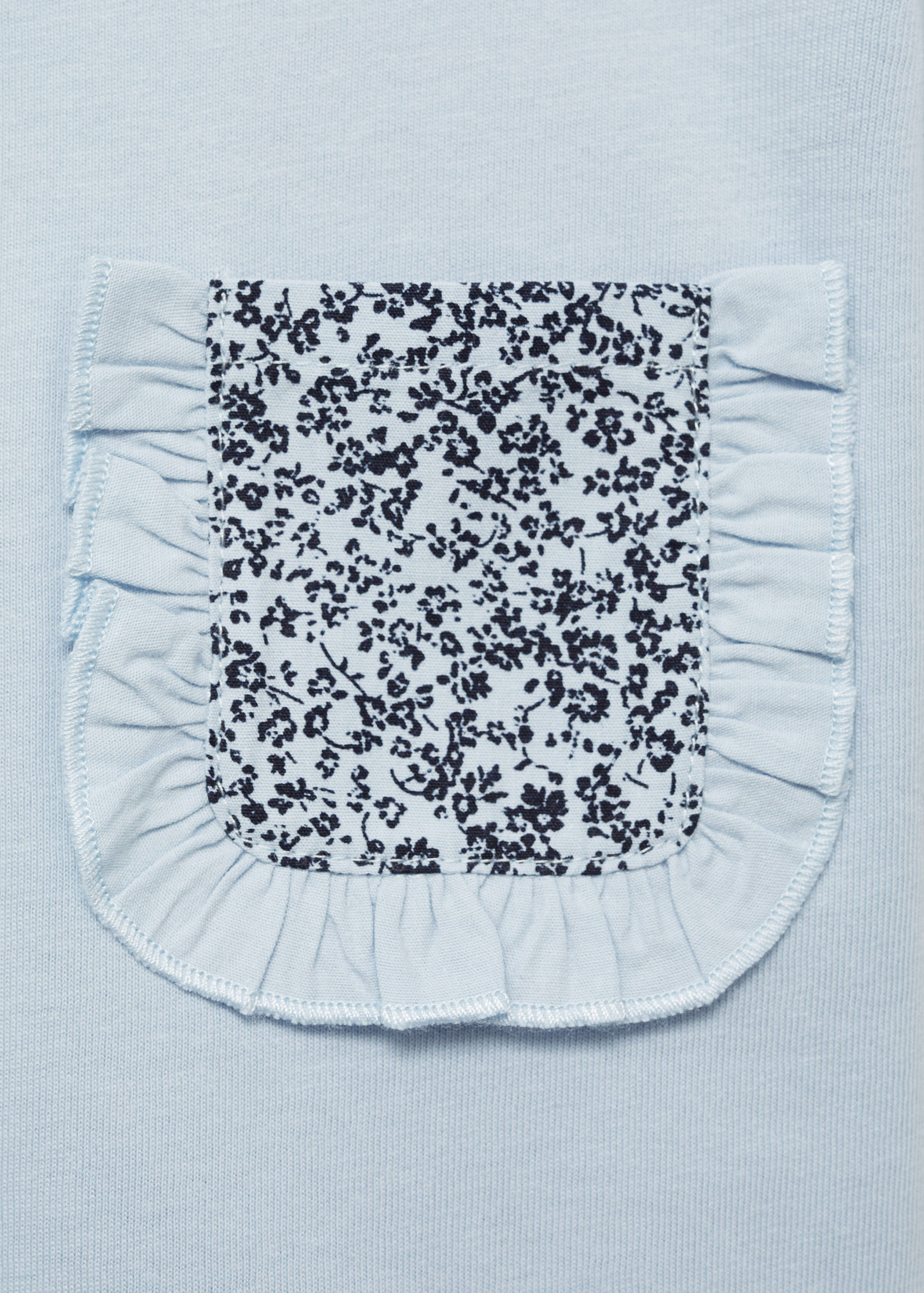 Patch pocket T-shirt - Details of the article 8