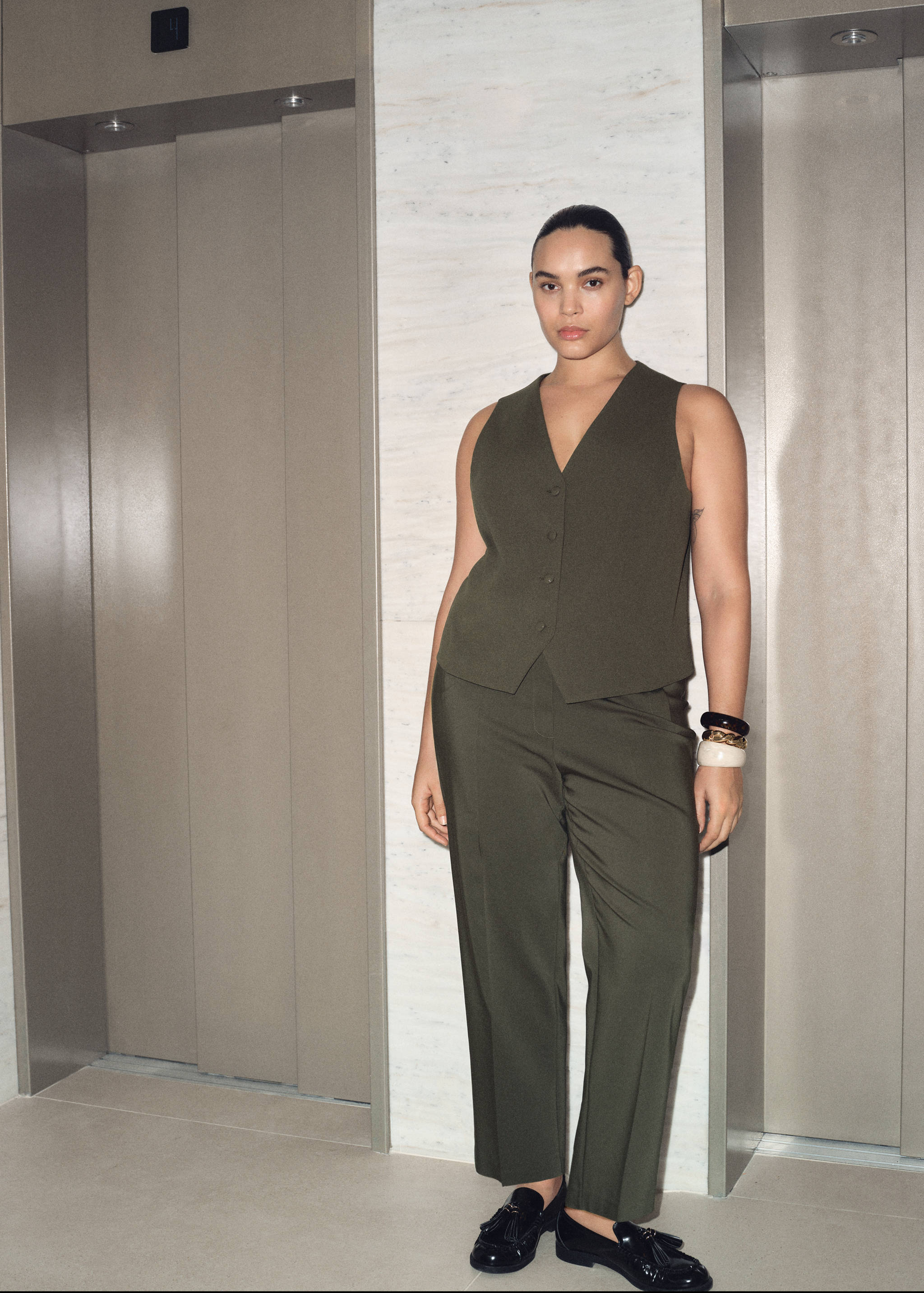 Straight pants with jewel buttons - Details of the article 6