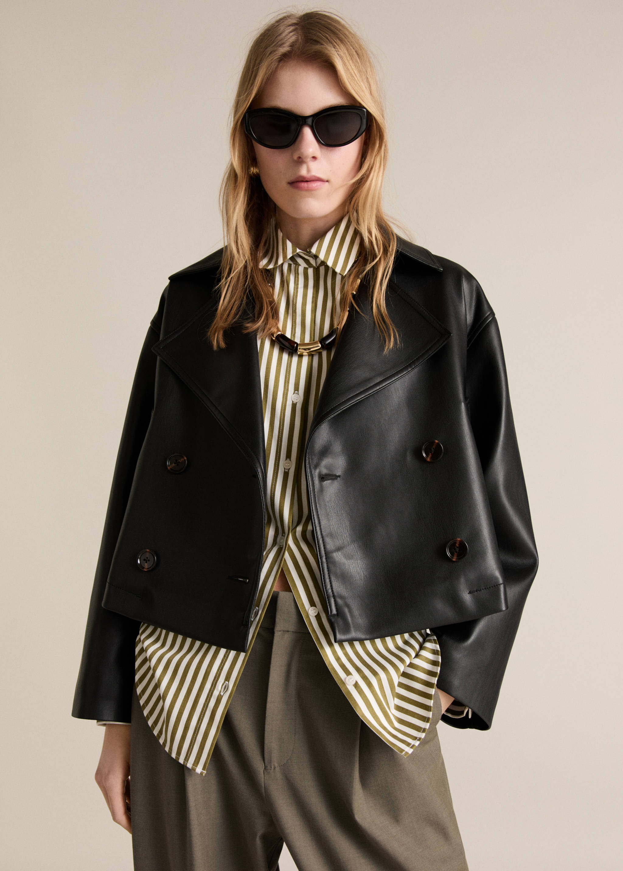 Straight mid-rise pants - Details of the article 1