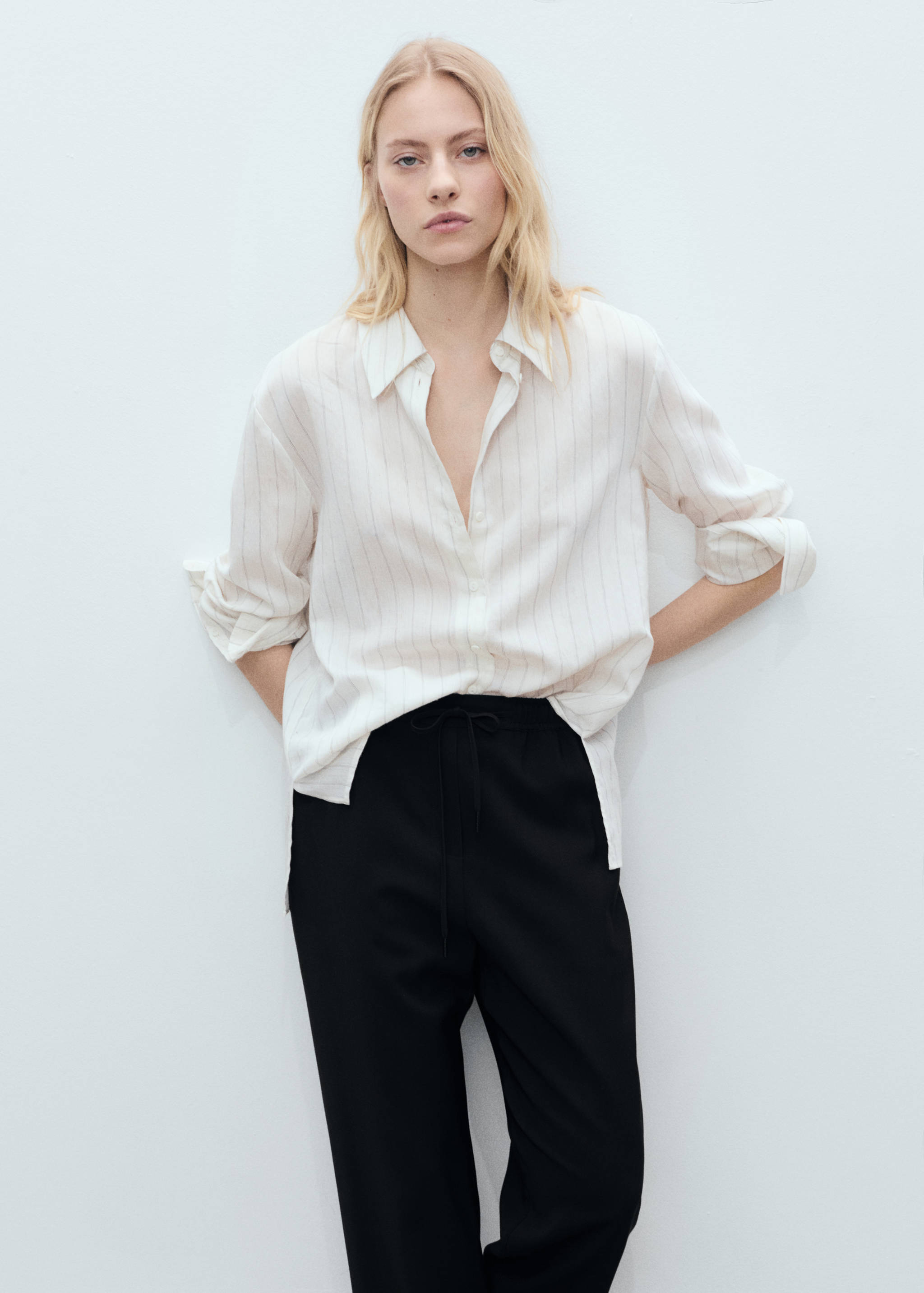Elastic waist flowy trousers - Details of the article 1