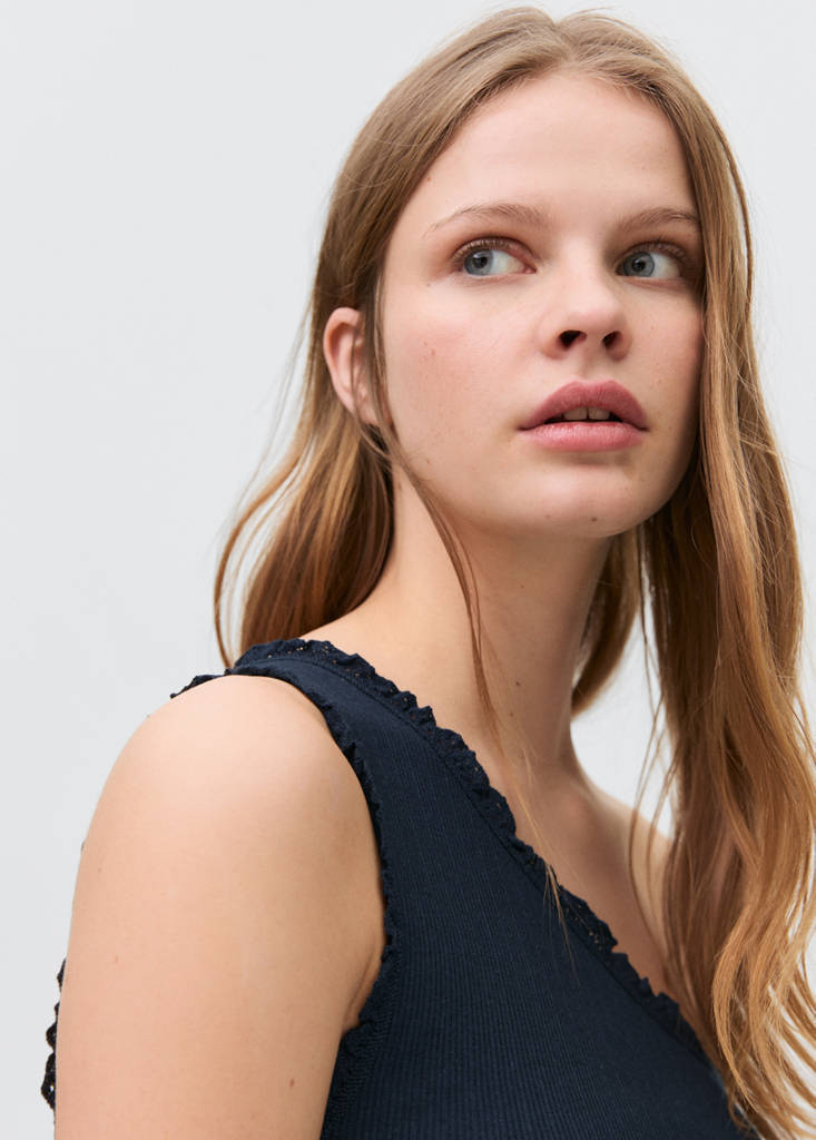 Lace asymmetric top — Dark Navy
