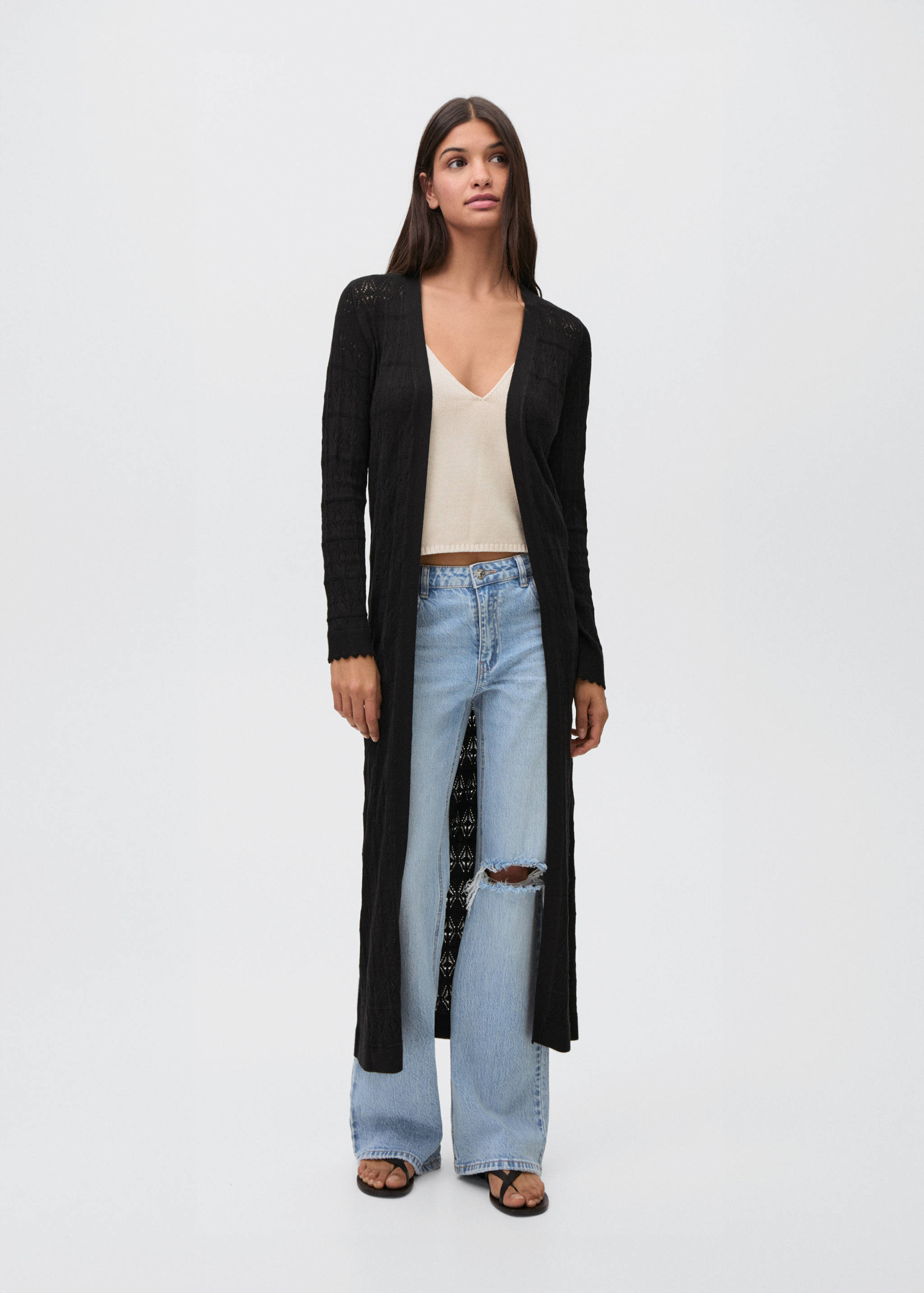 Long knitted cardigan with lace accents - General plane