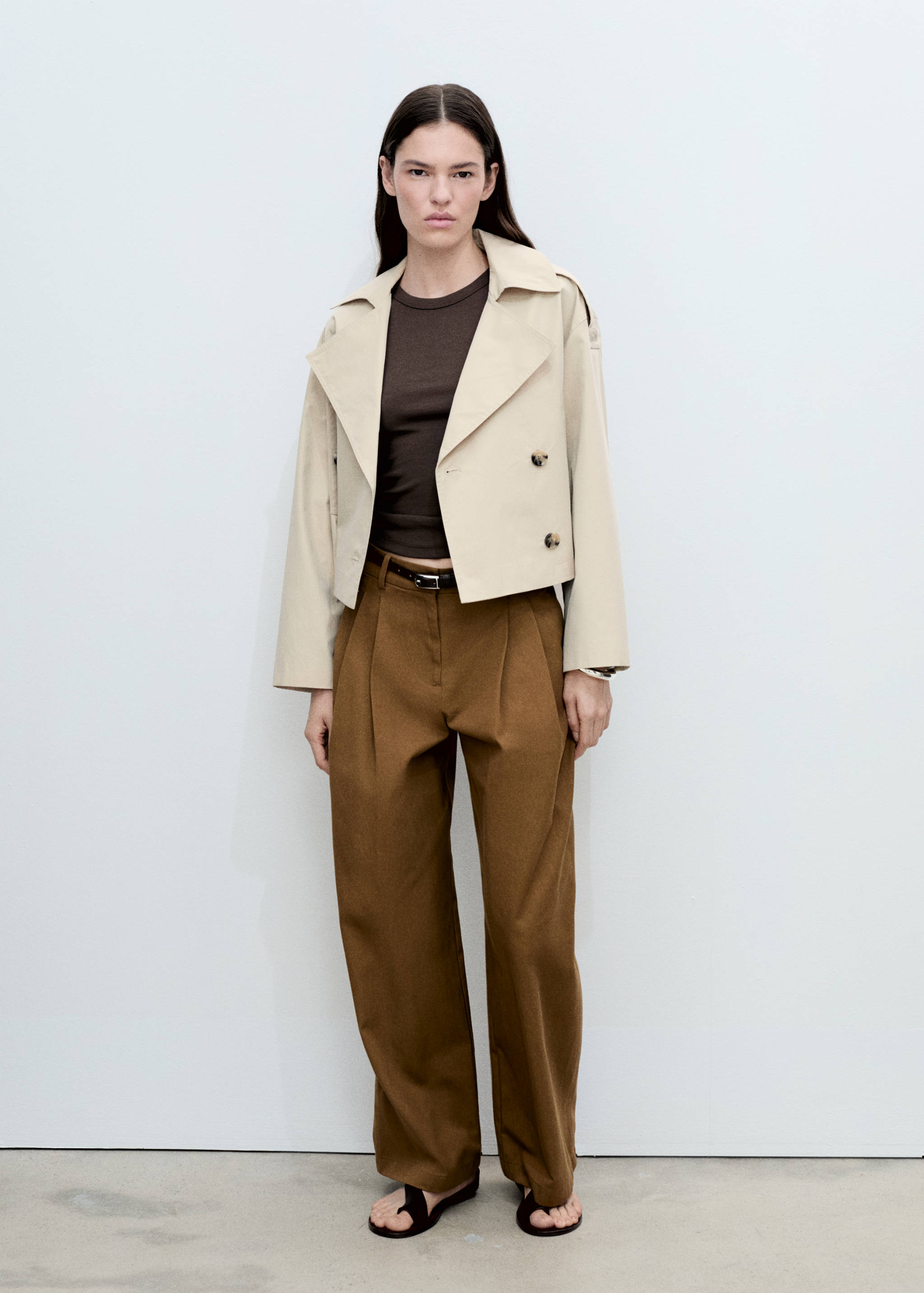 Double-breasted cropped trench coat - General plane