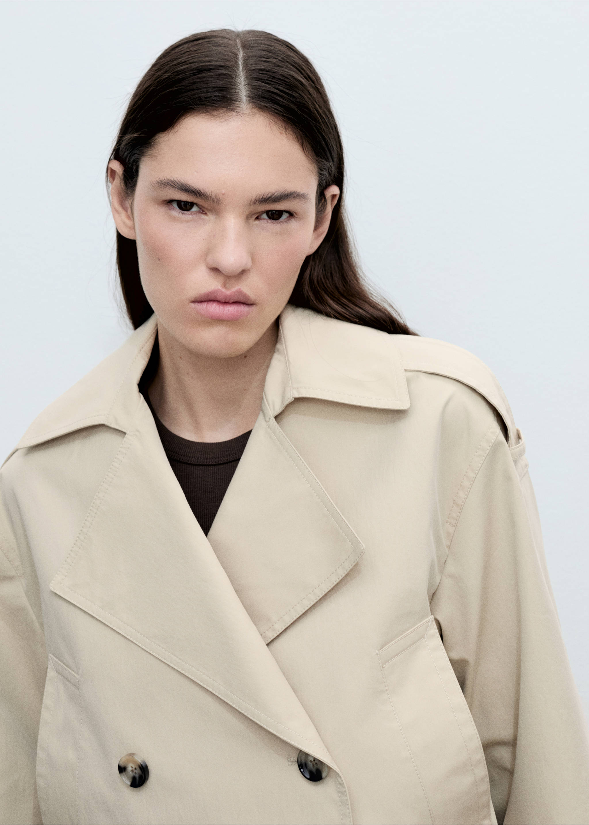 Trench crop double boutonnage - Détail de l'article 1, Gris clair/pastel. Ref: 87055735-00.