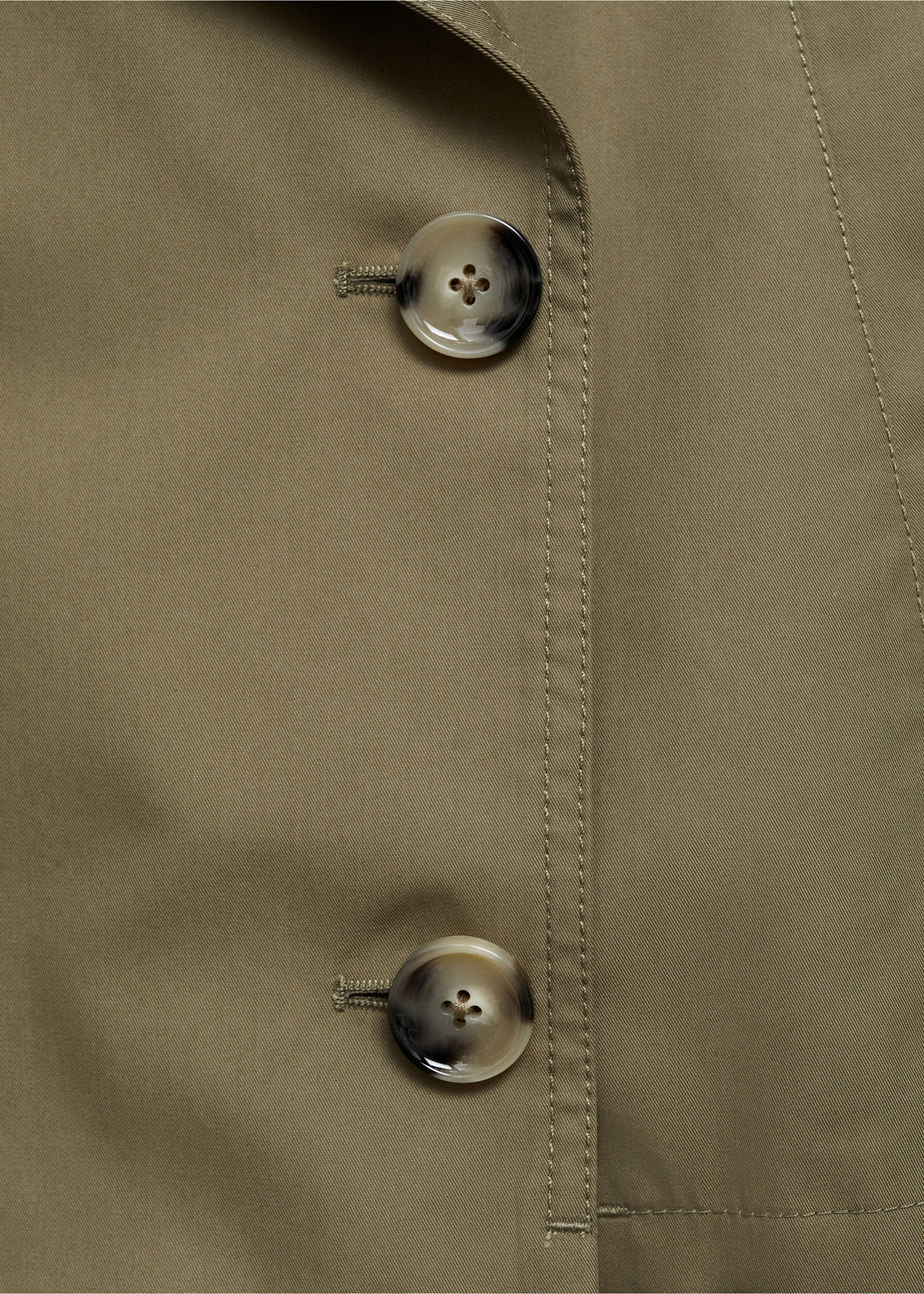 Trench crop double boutonnage - Détail de l'article 8, Kaki. Ref: 87055735-00.