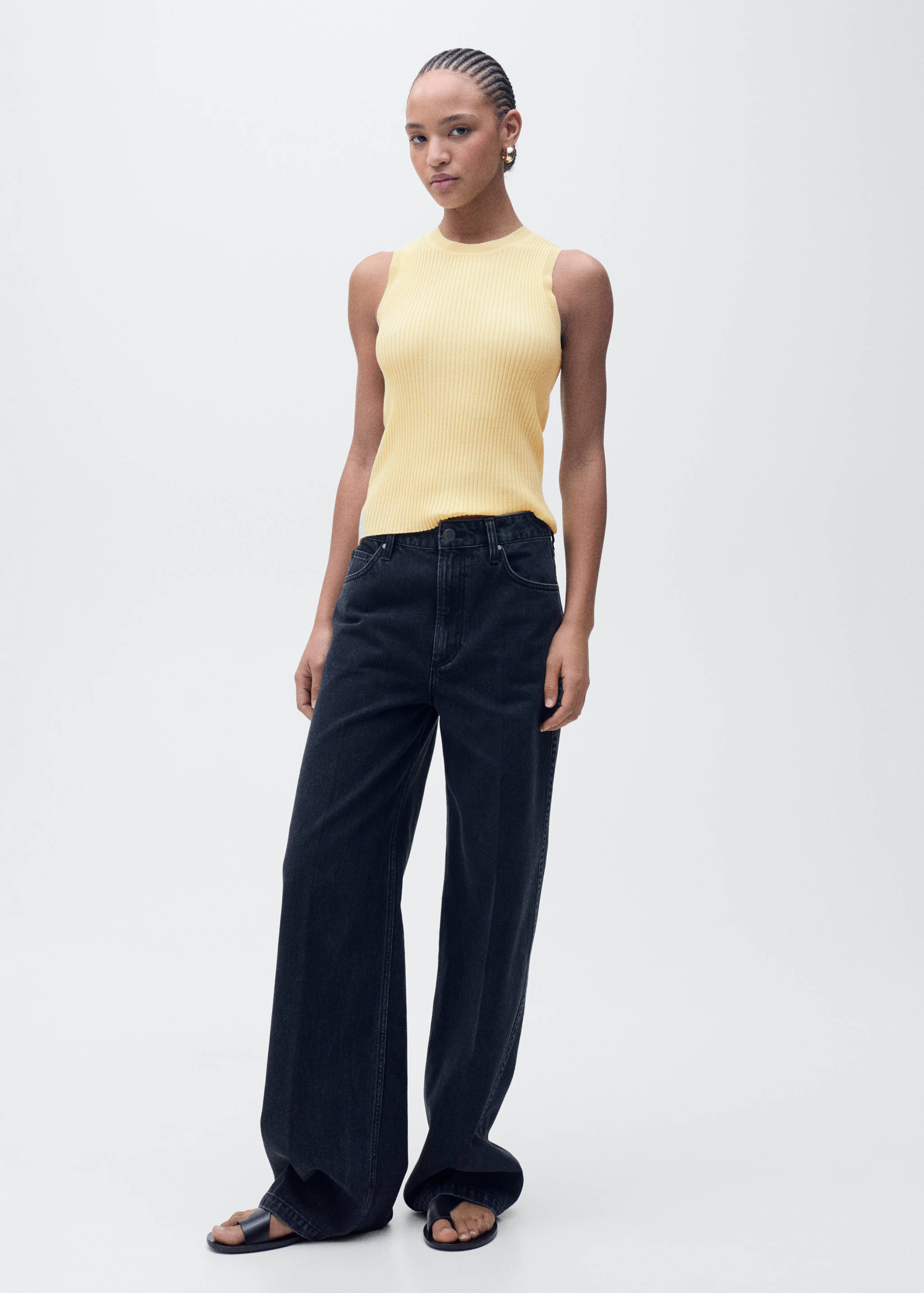 Ribbed knit top - General plane