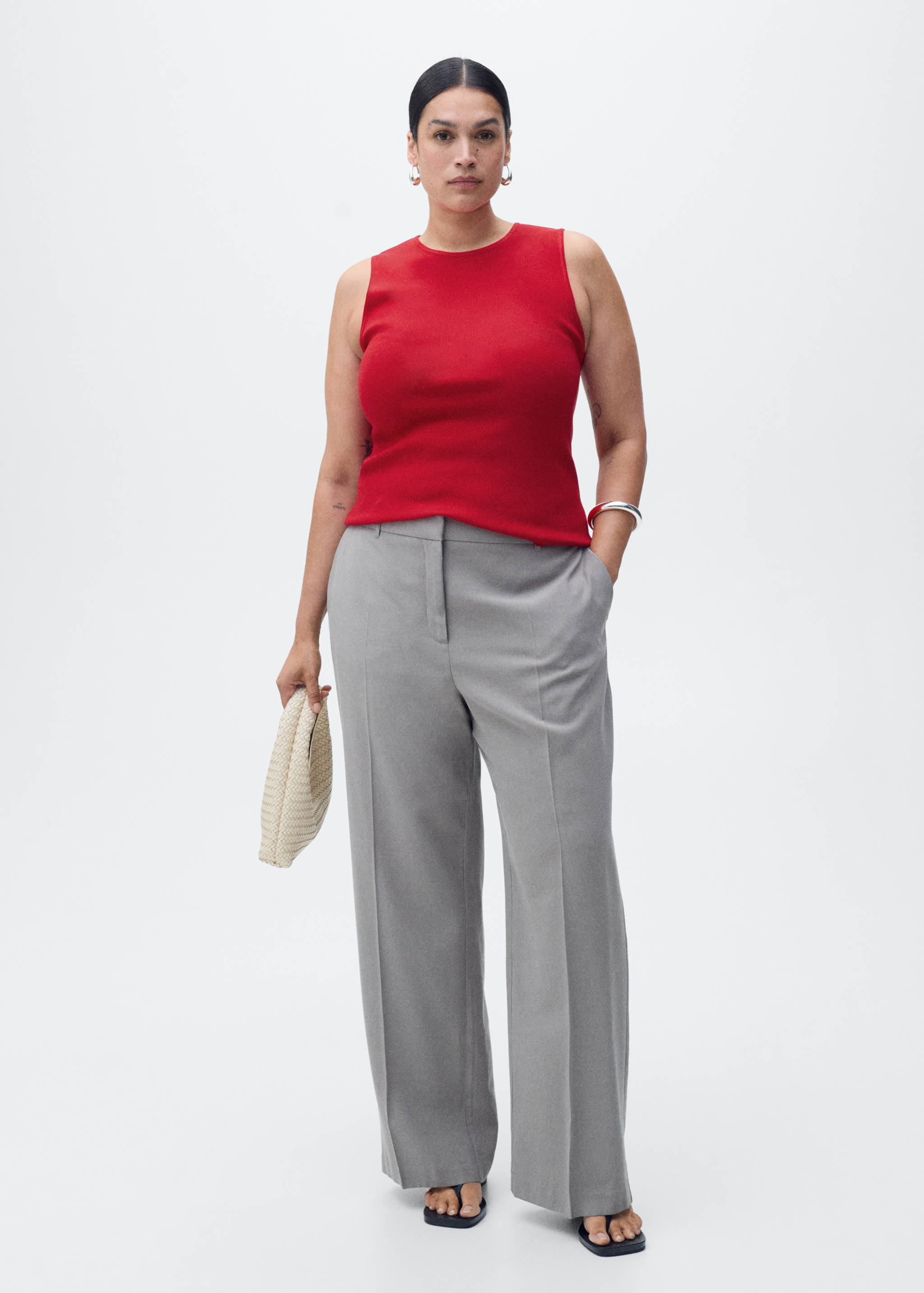 Sleeveless fitted knitted top - Details of the article 3