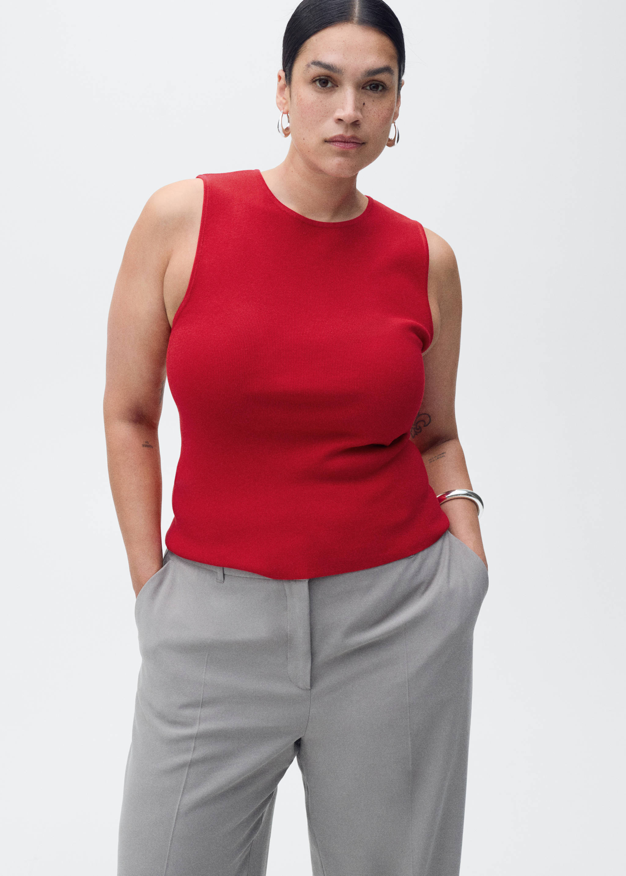 Sleeveless fitted knitted top - Details of the article 5
