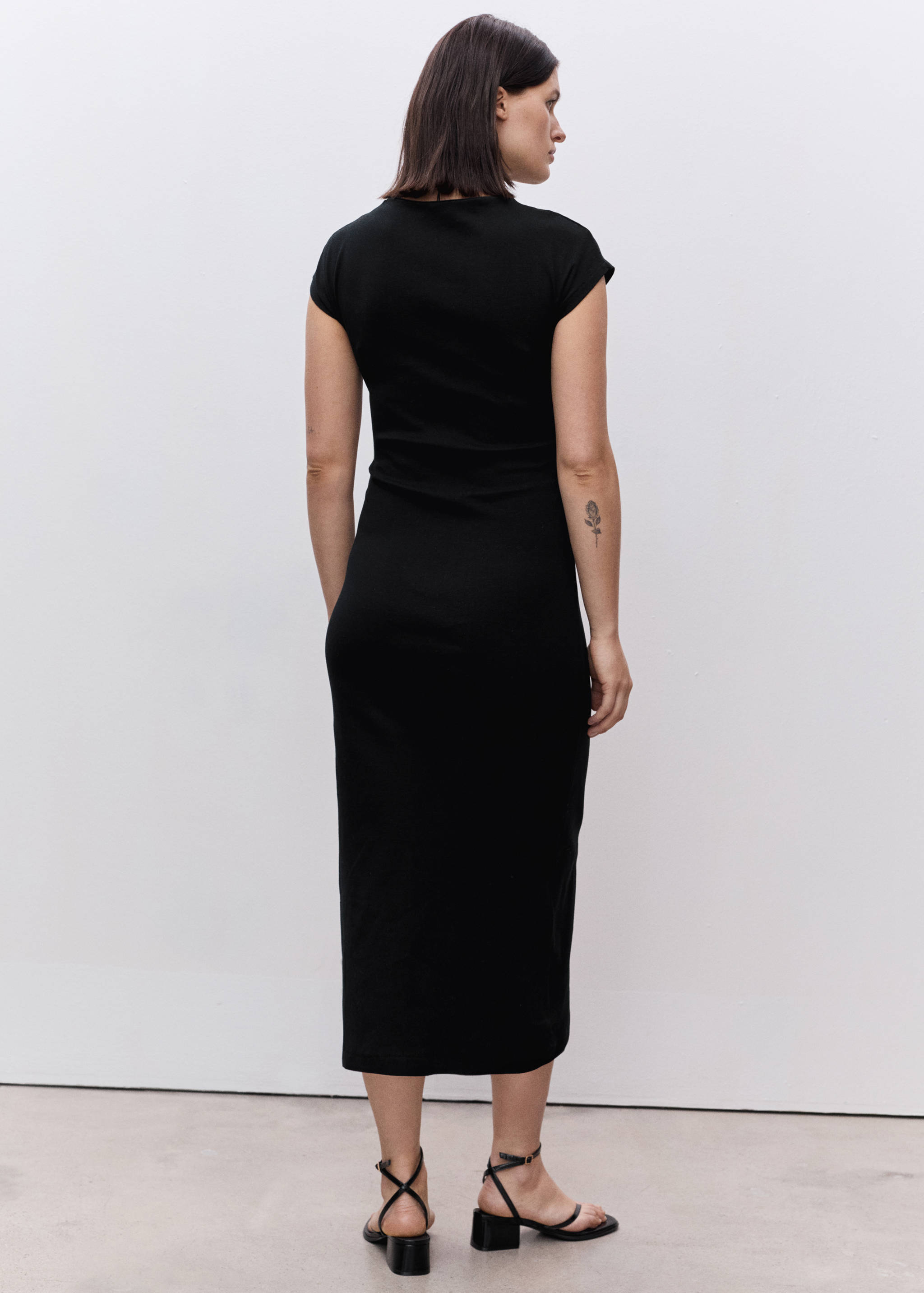 Cotton maternity dress - Reverse of the article