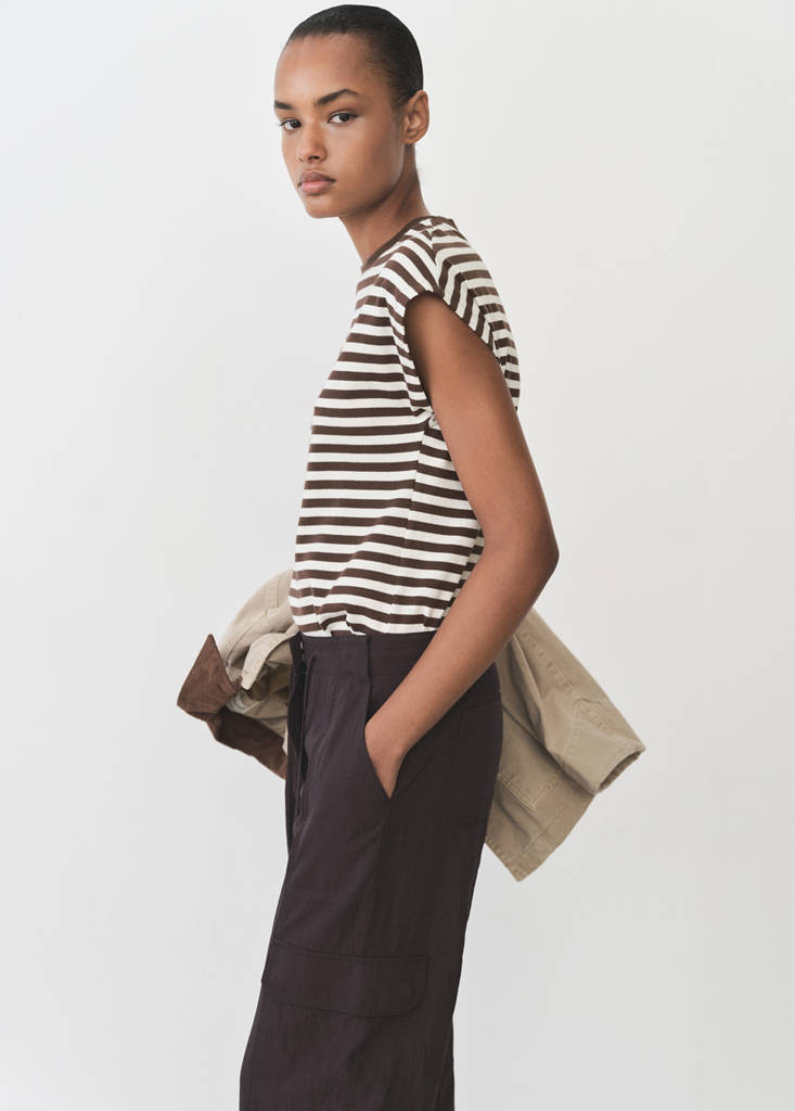 Striped short-sleeved t-shirt — Brown