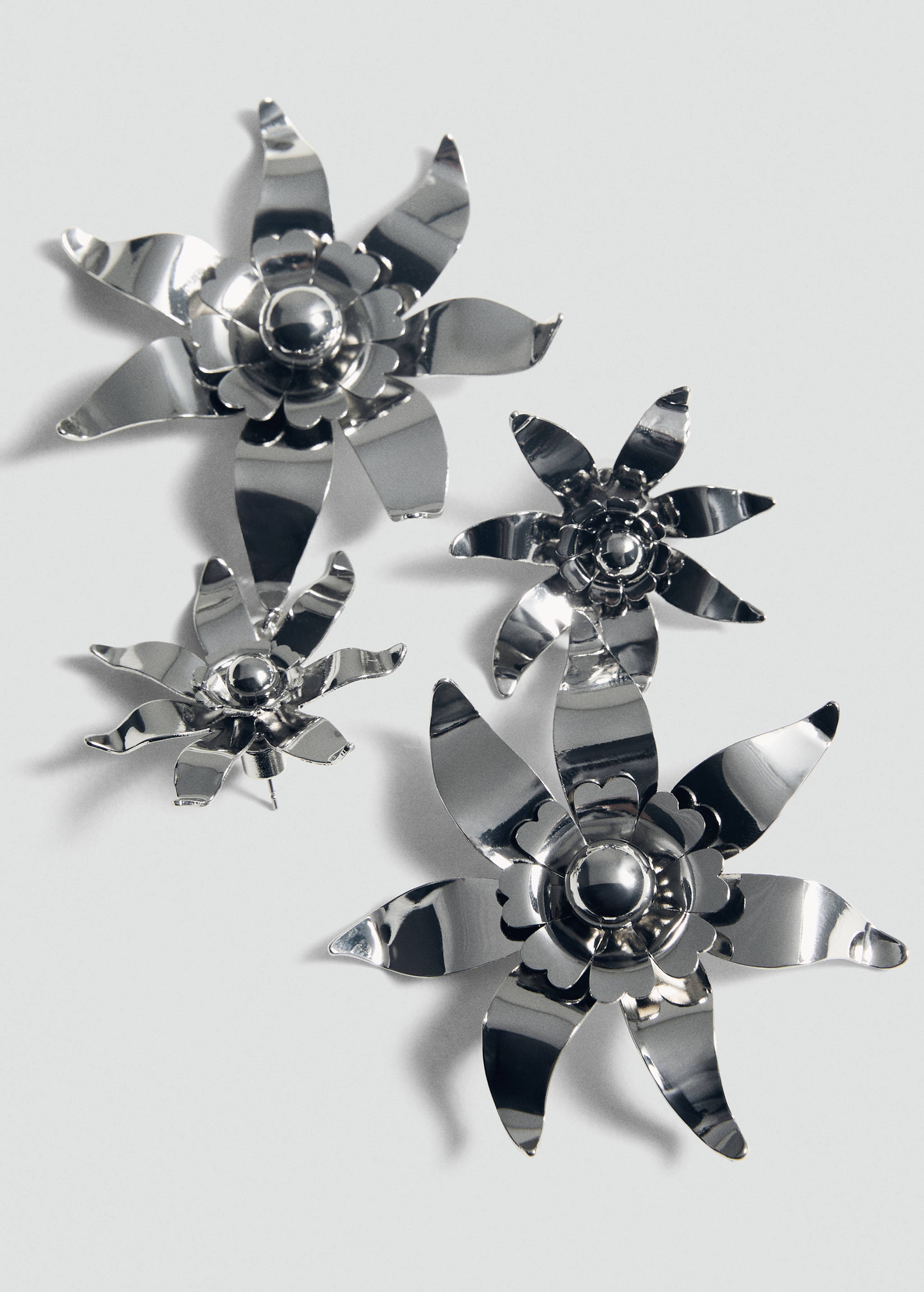 Ohrhänger mit Blumen - Detail des Artikels 1