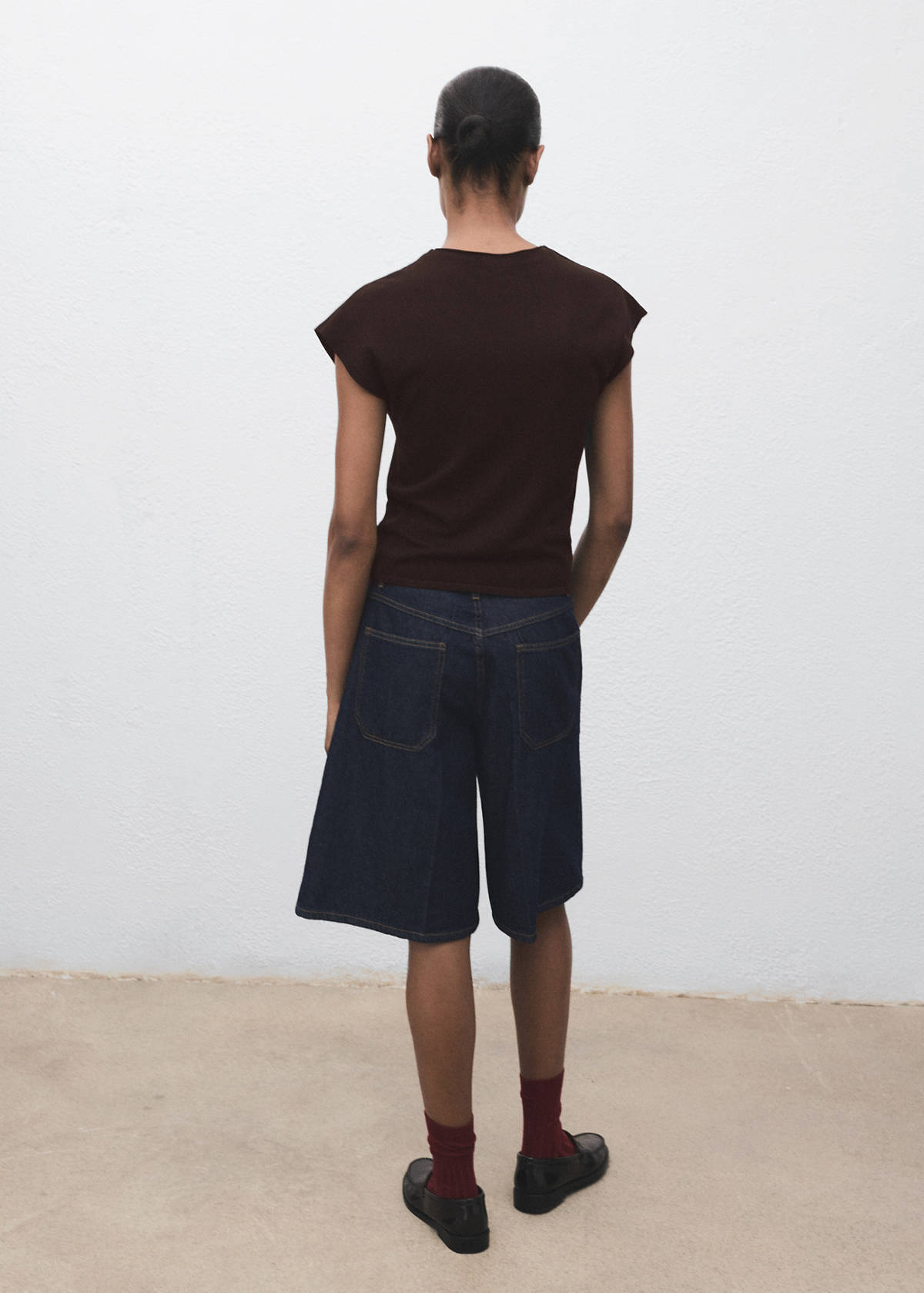 Short-sleeved fine-knit sweater — Chocolate