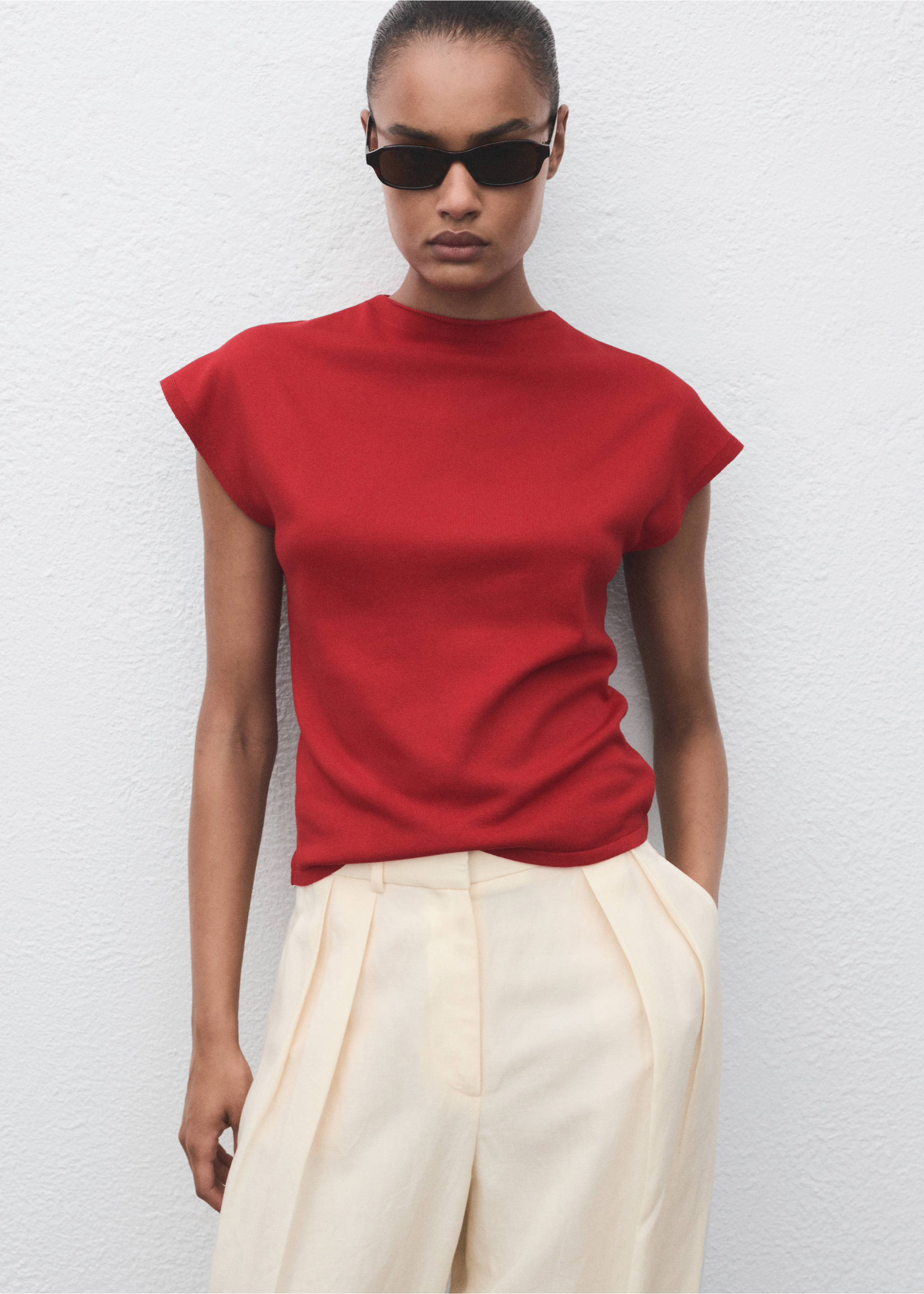 Short-sleeved fine-knit sweater - Medium plane, Red. Ref: 87055763-00.