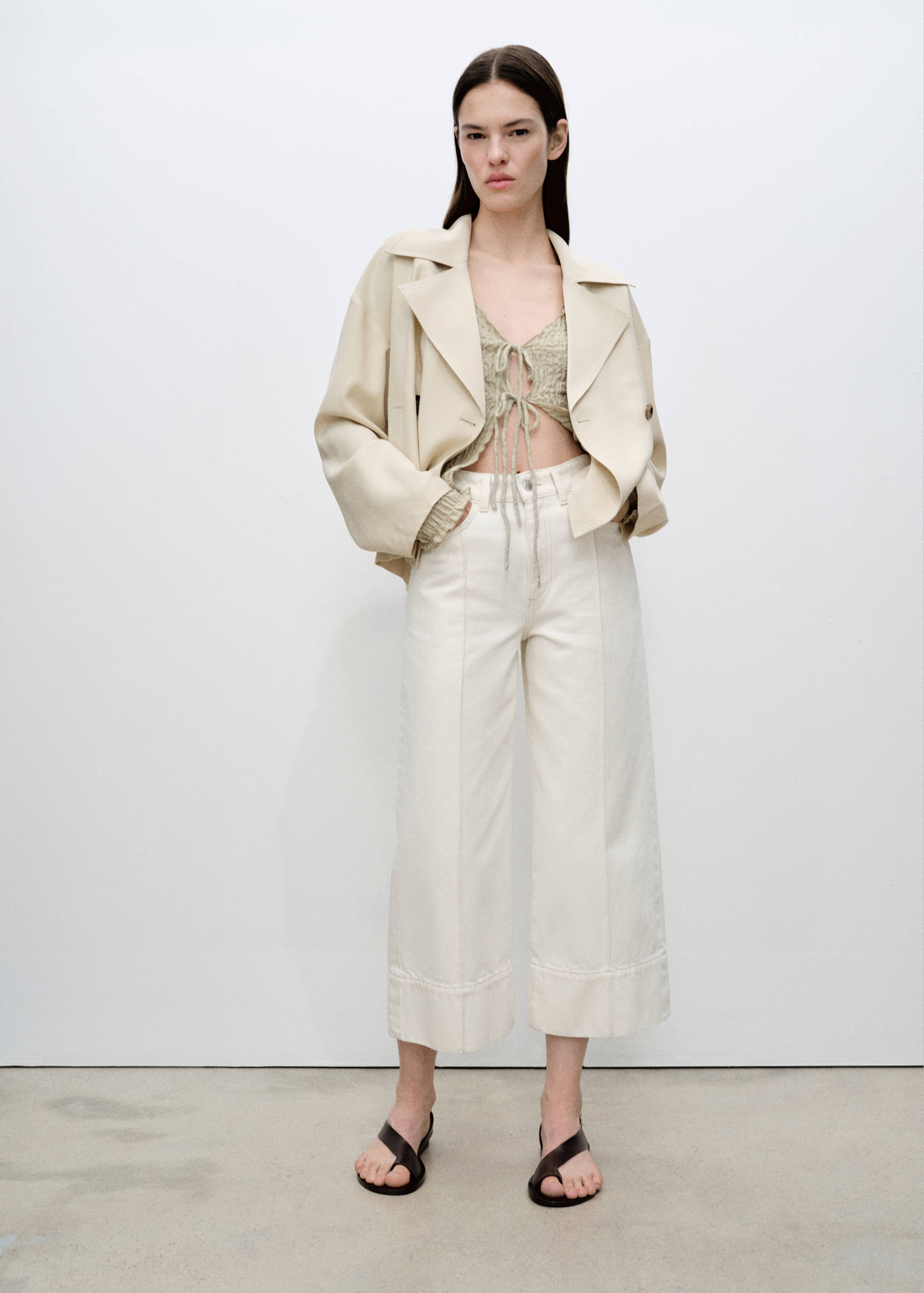 Wide leg cropped jeans with seam detail - General plane