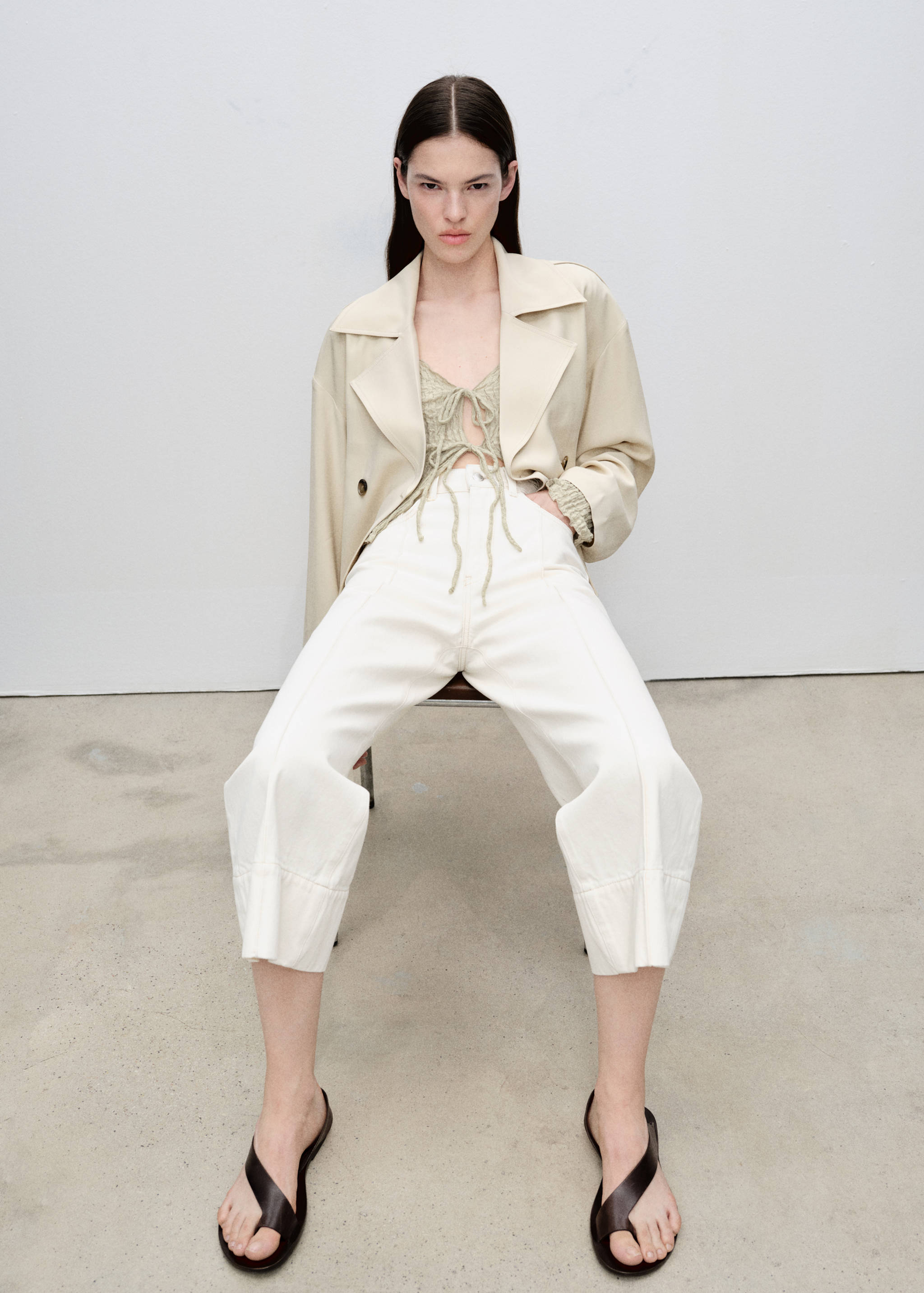 Wide leg cropped jeans with seam detail - Details of the article 2