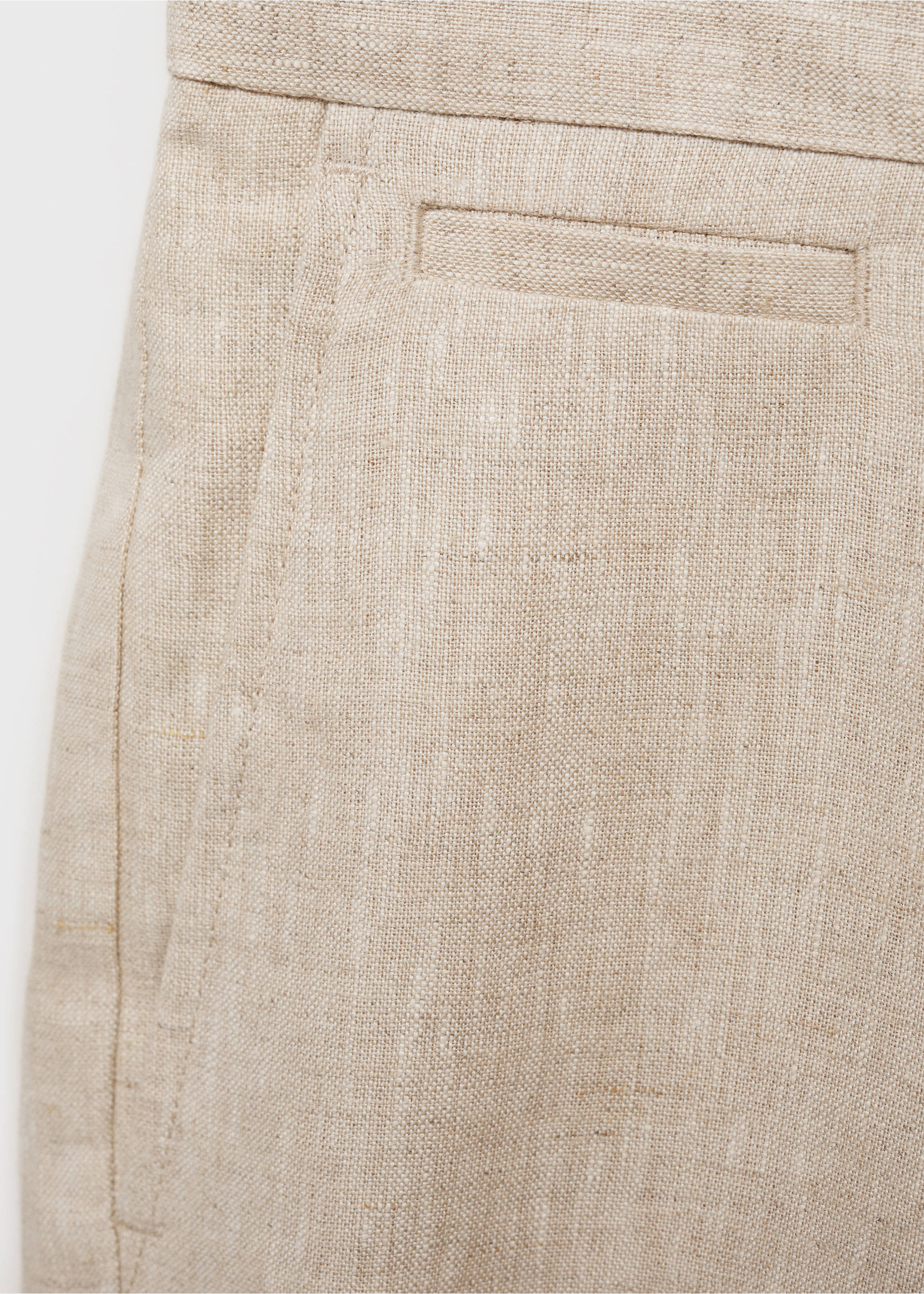 Slim-fit 100% linen bermuda shorts - Details of the article 8, Ecru. Ref: 87055919-00.