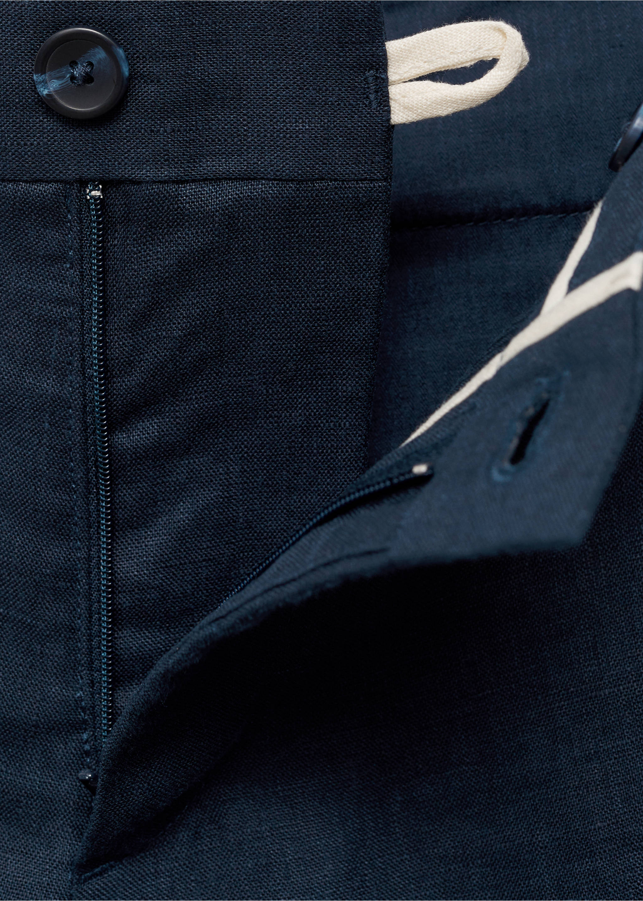 Slim-fit 100% linen bermuda shorts - Details of the article 8, Dark Navy. Ref: 87055919-00.