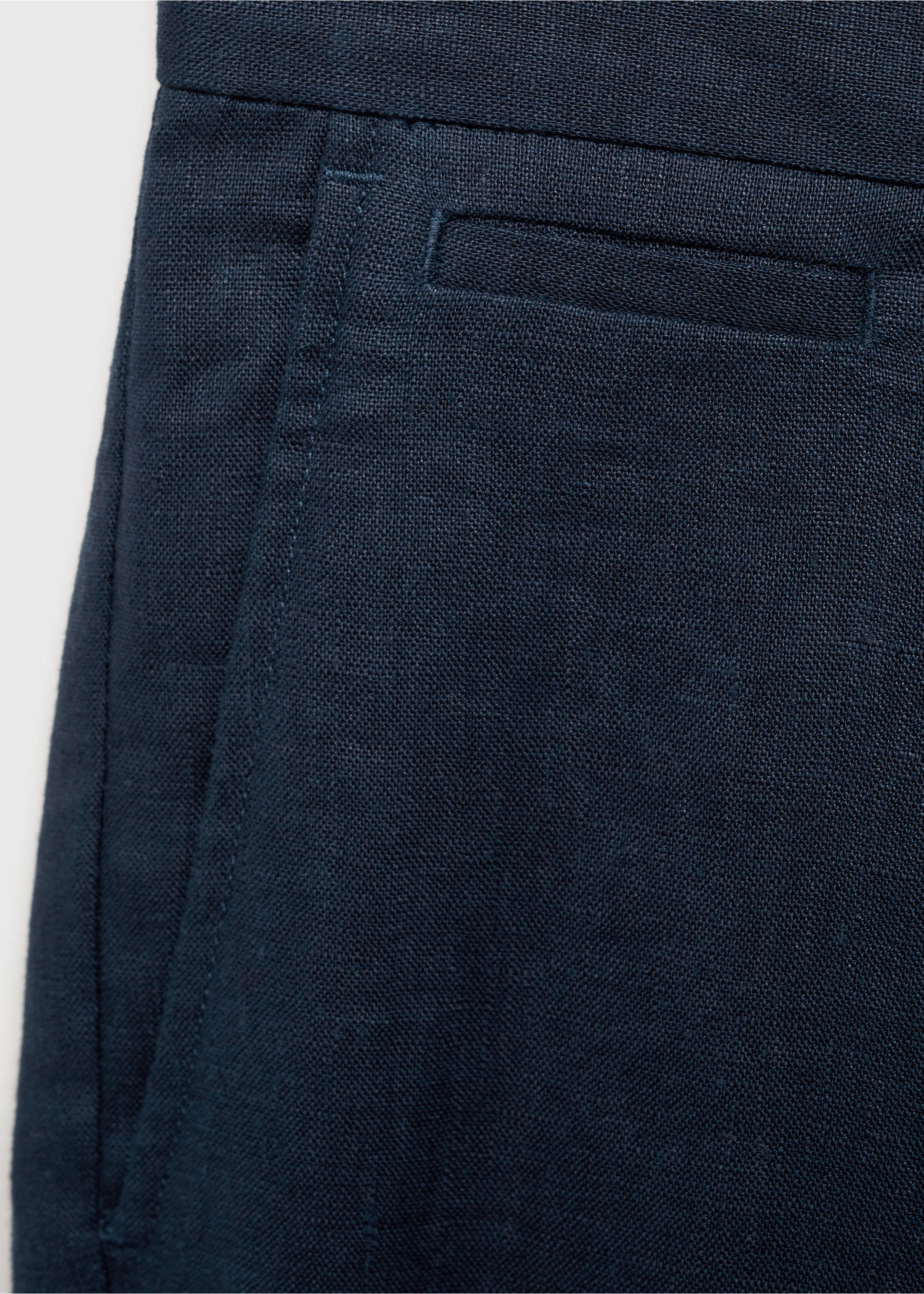 Slim-fit 100% linen bermuda shorts - Details of the article 0, Dark Navy. Ref: 87055919-00.
