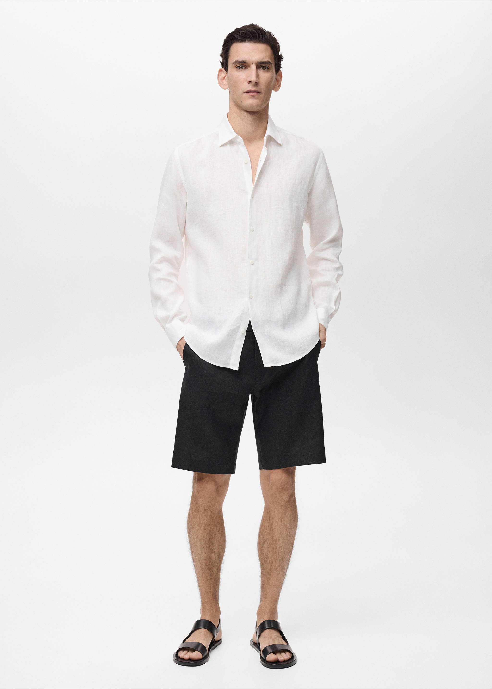 Slim-fit 100% linen bermuda shorts - General plane, Black. Ref: 87055919-00.