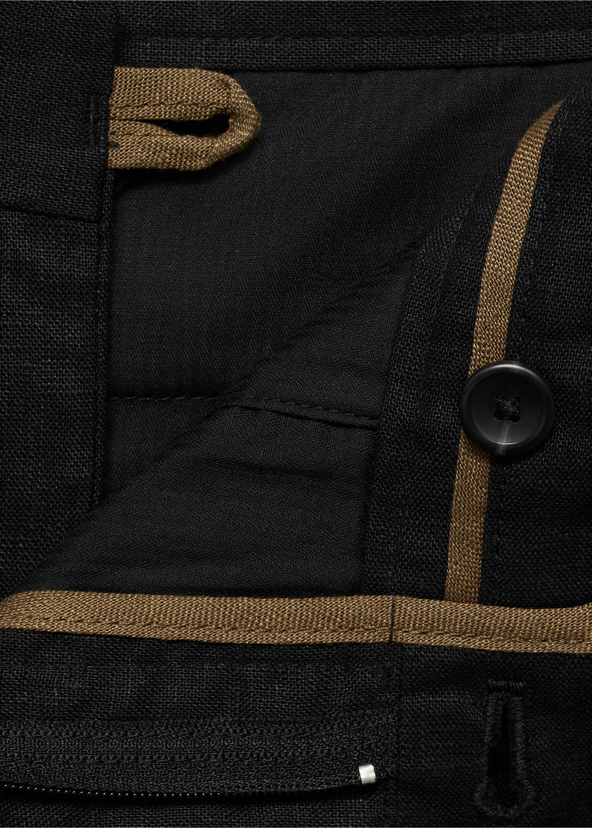Slim-fit 100% linen bermuda shorts - Details of the article 8, Black. Ref: 87055919-00.