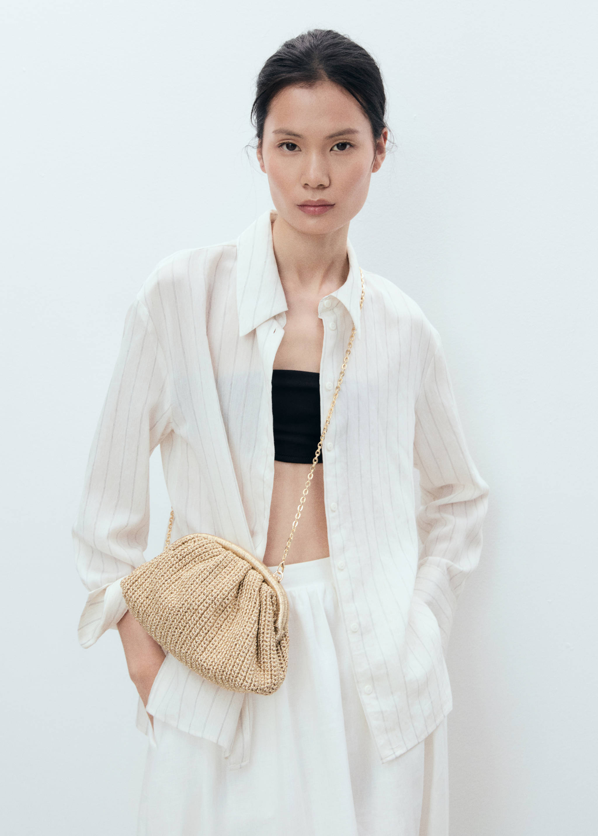 Glossy finish clutch bag - General plane