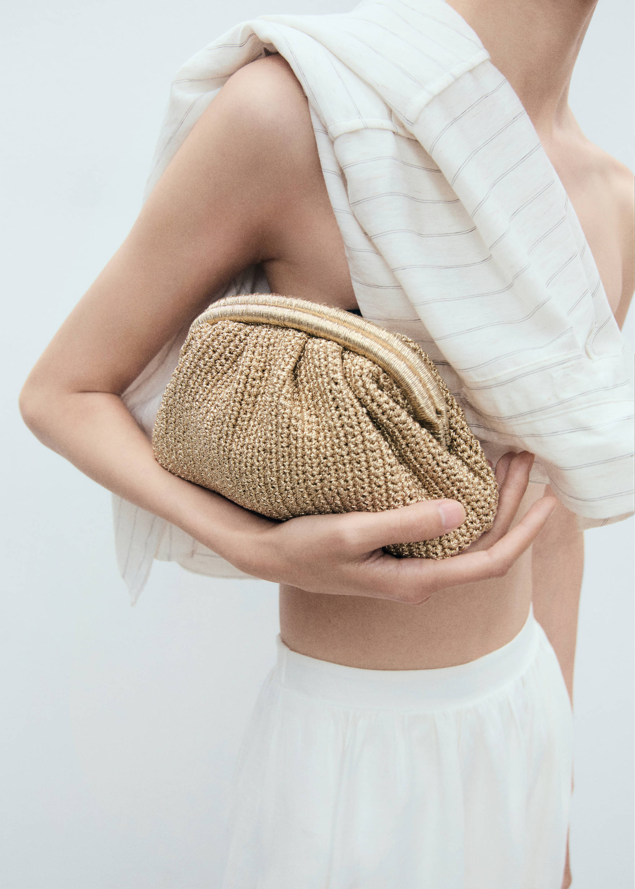 Glossy finish clutch bag - Details of the article 9