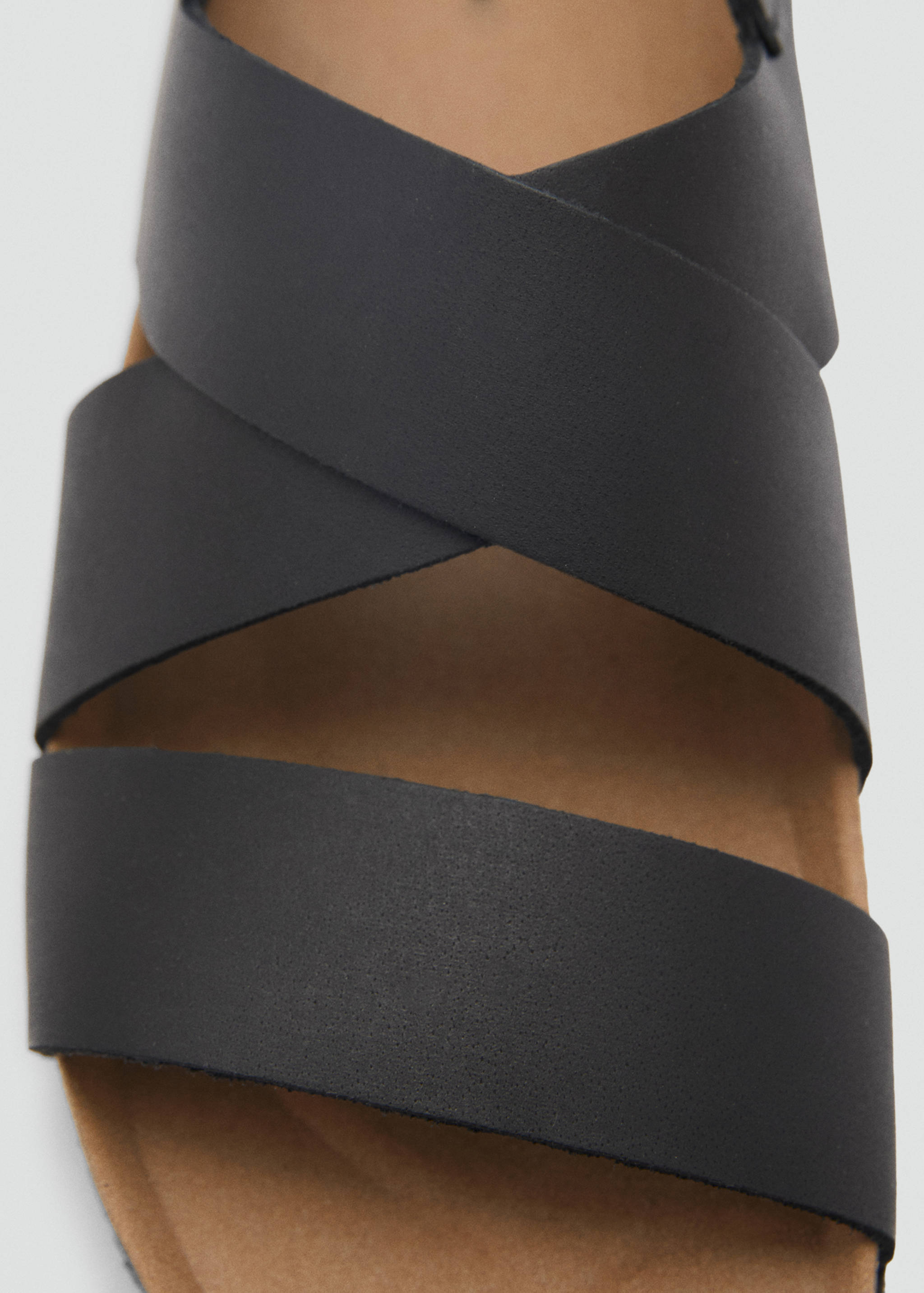 Sandales croisées boucle cuir - Détail de l'article 2