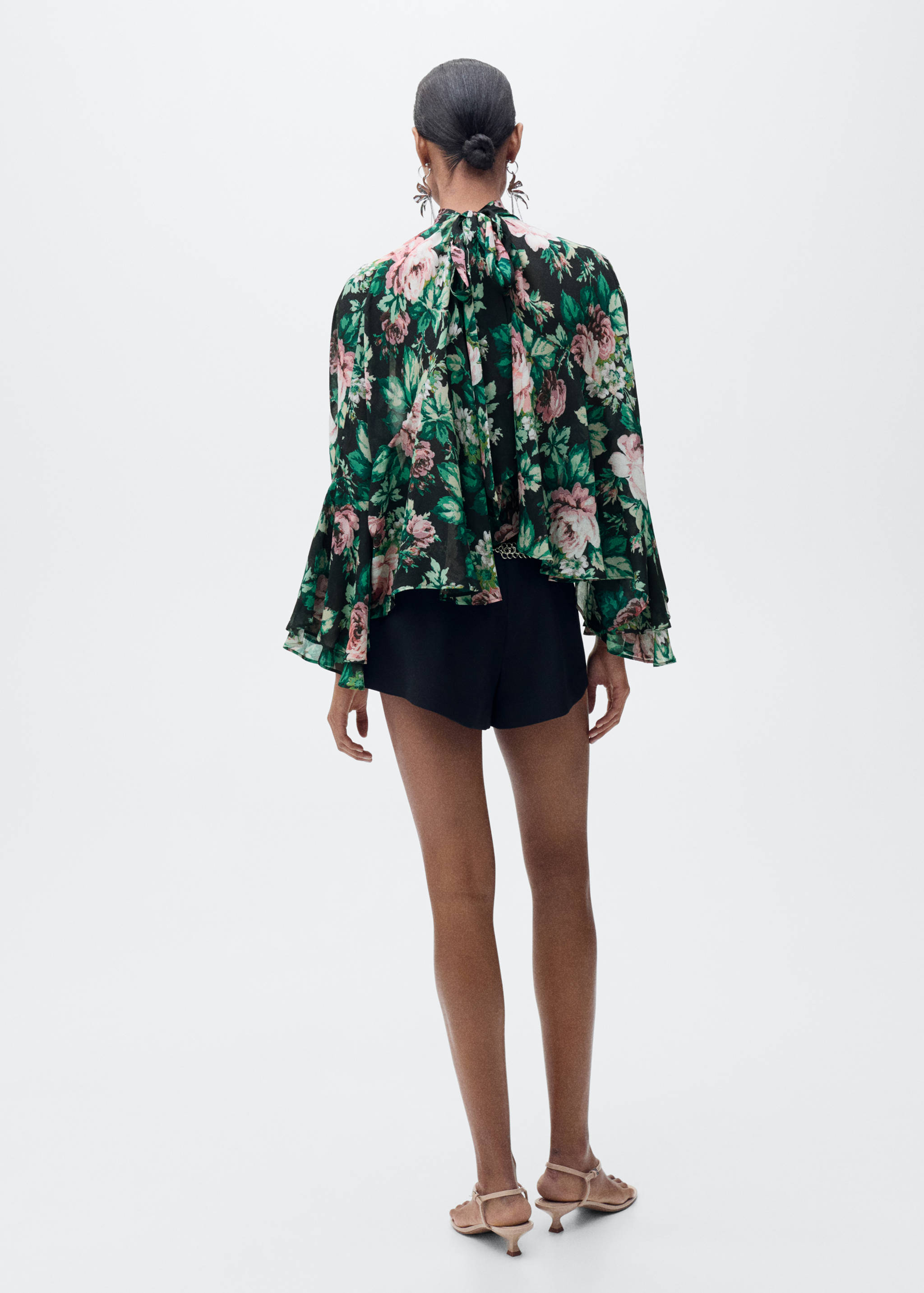 Floral-print turtleneck blouse - Reverse of the article