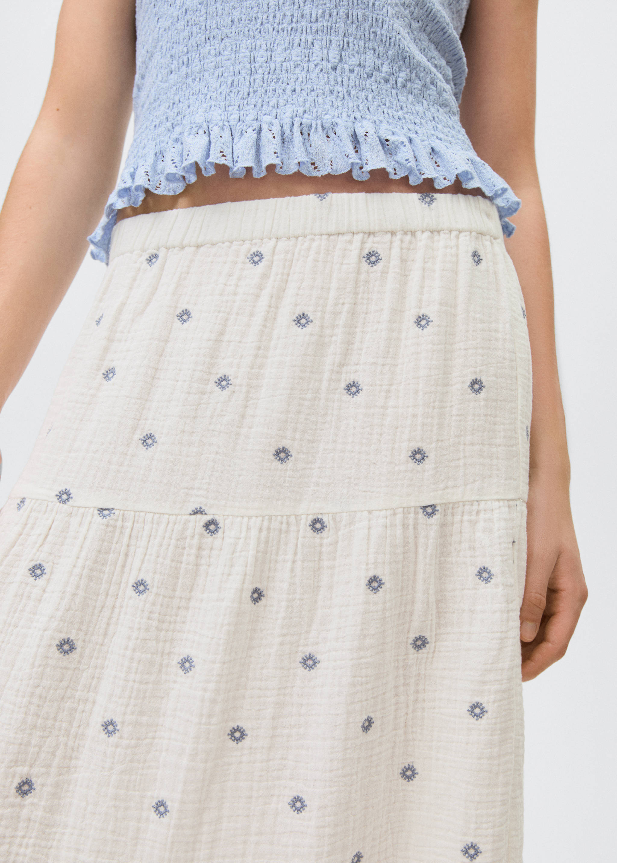 Ausgestellter Rock mit Stickereien - Detail des Artikels 6