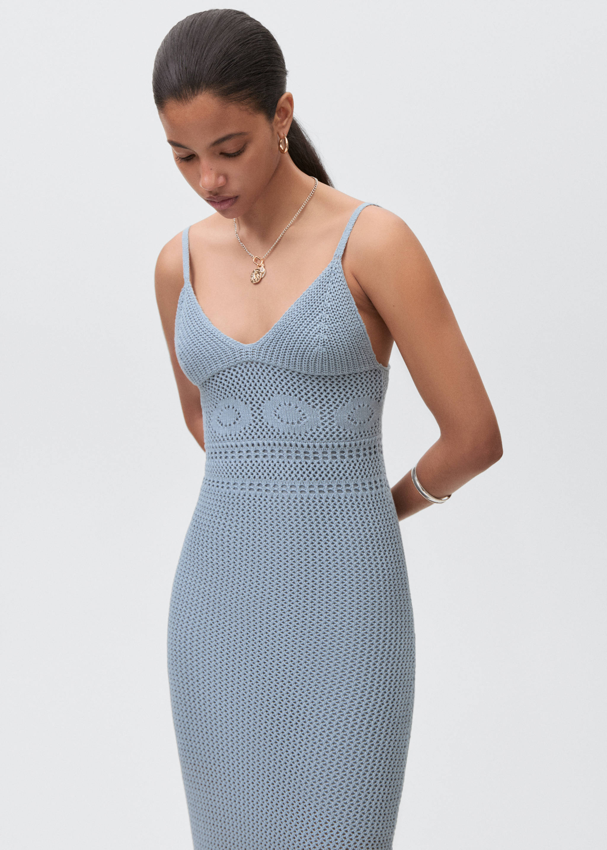 Vestido comprido croché - Plano médio