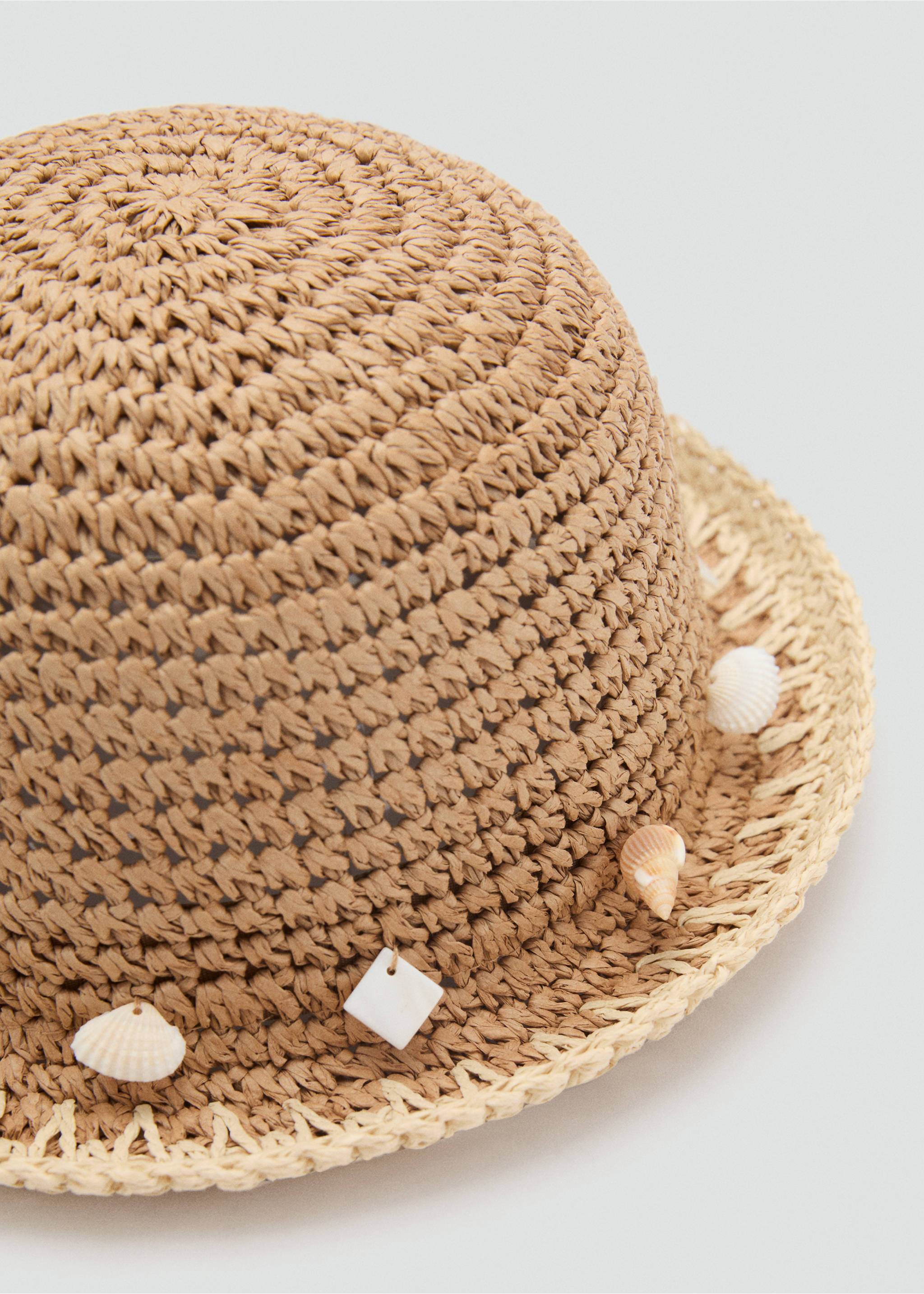 Sombrero paja conchas - Plano medio, Arena. Ref: 87056343-00.