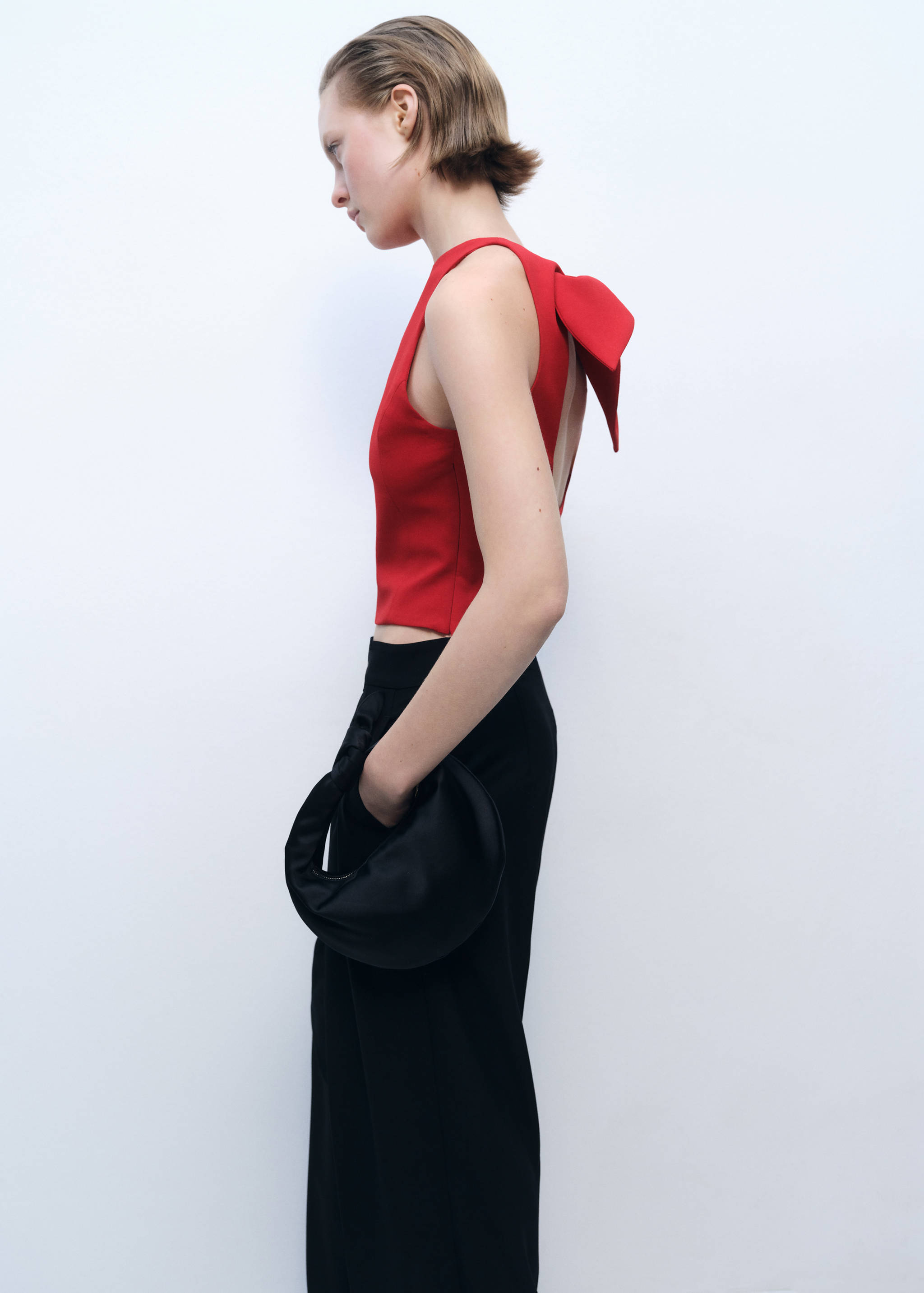 Crop top with bow on the back - Details of the article 2