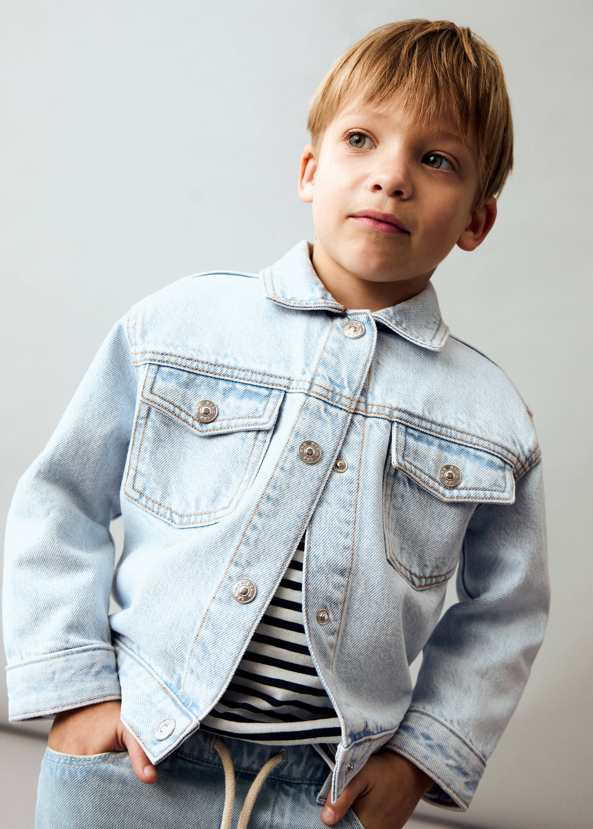 Kurtka dżinsowa - Plan średni