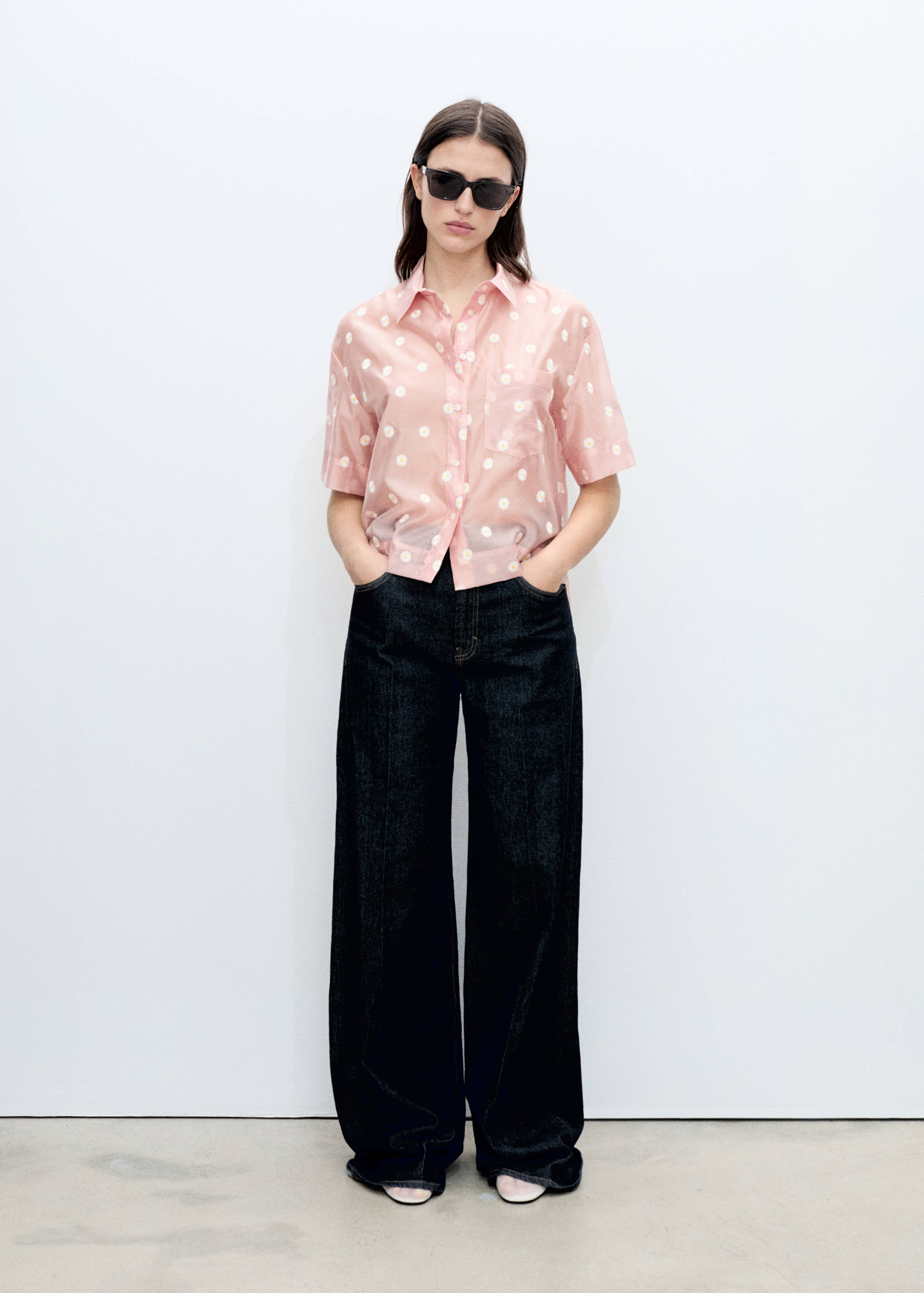 قميص ليوسيل مطرز بالزهور - رؤية عامة