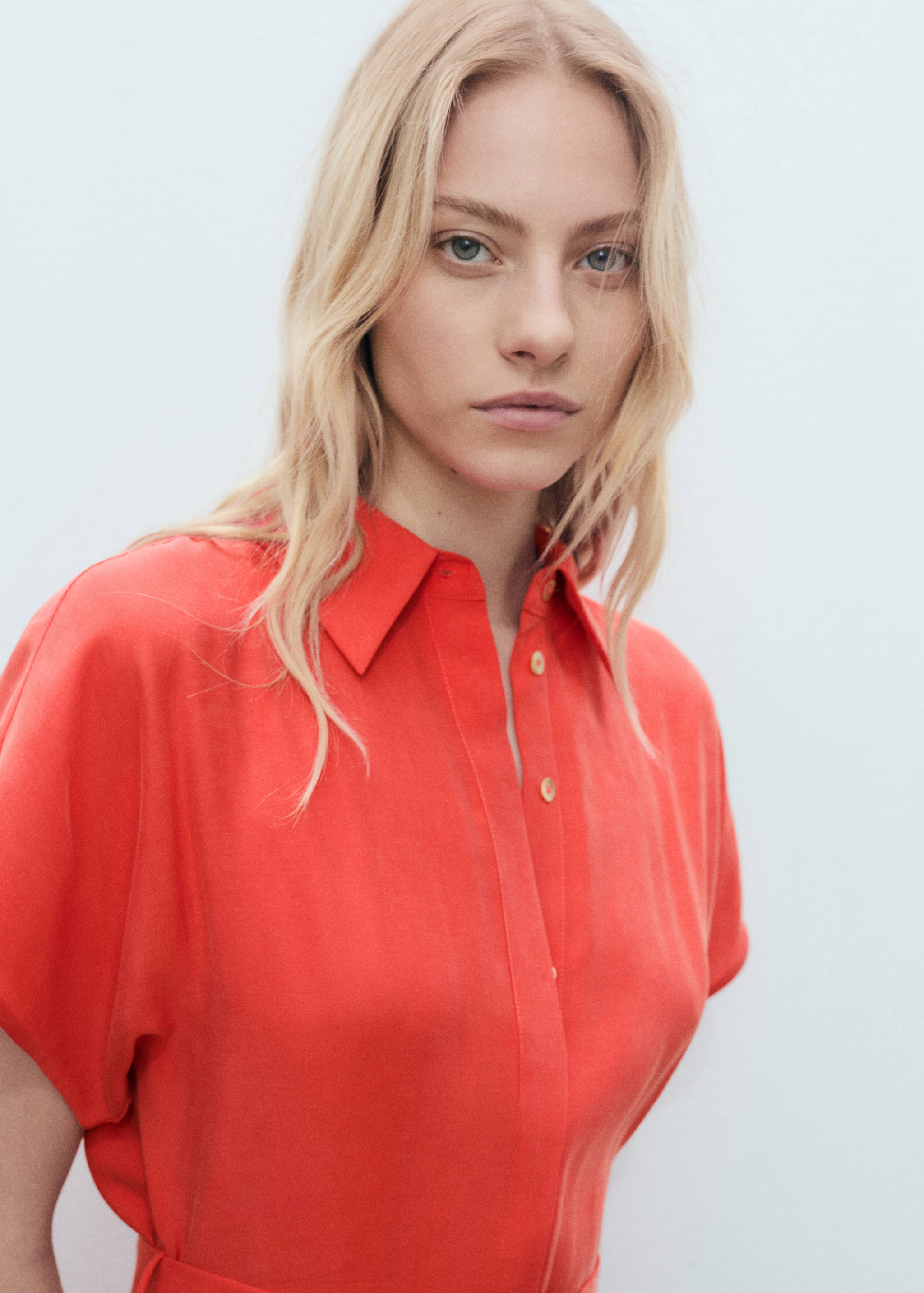 Vestido midi evasê com cinto - Pormenor do artigo 1