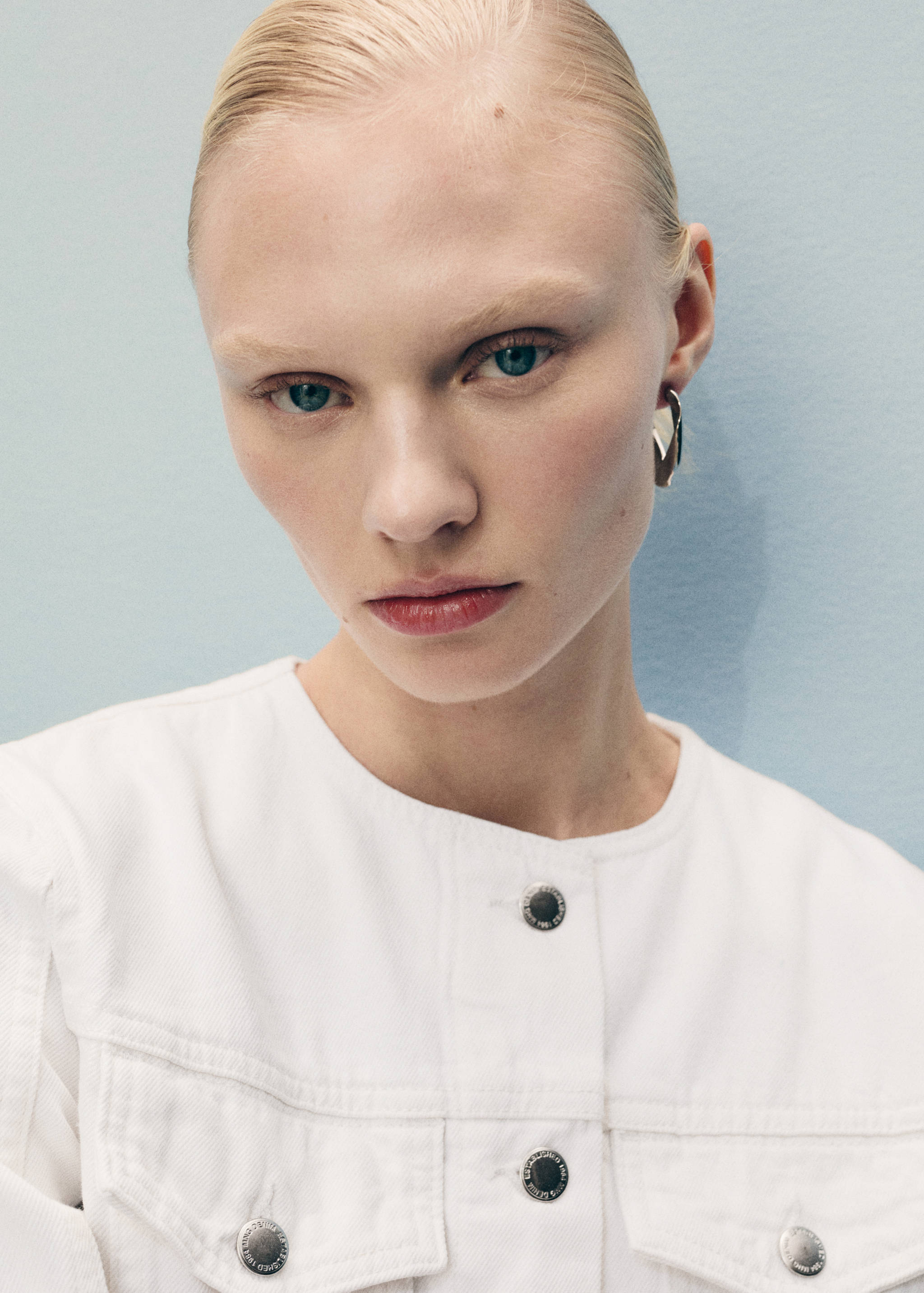 Crop denim jacket - Details of the article 1